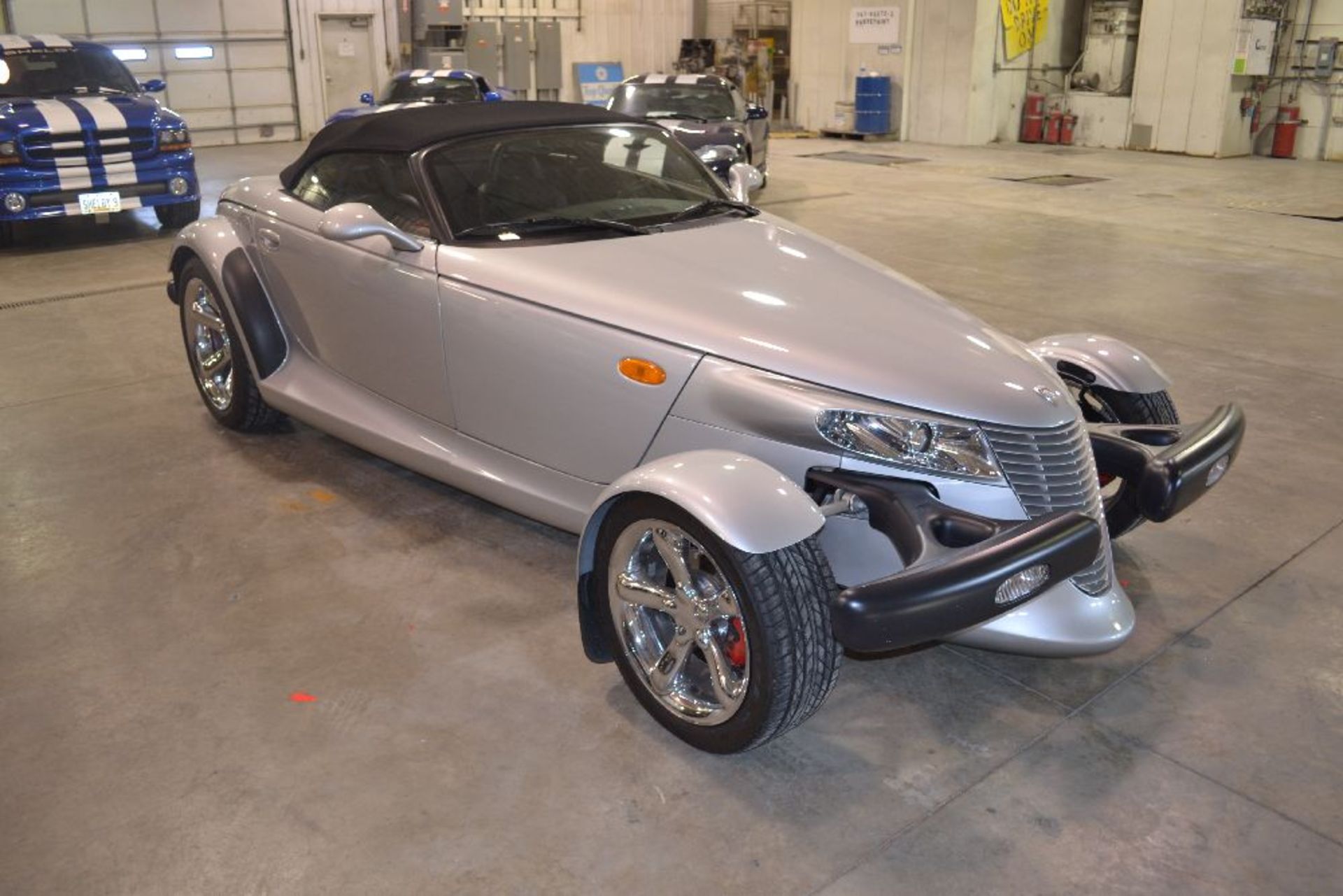 2000 Prowler, 8551 miles,   silver, V6, 255 hp., automatic, convertible, wheels re-chromed, calipers - Image 2 of 6