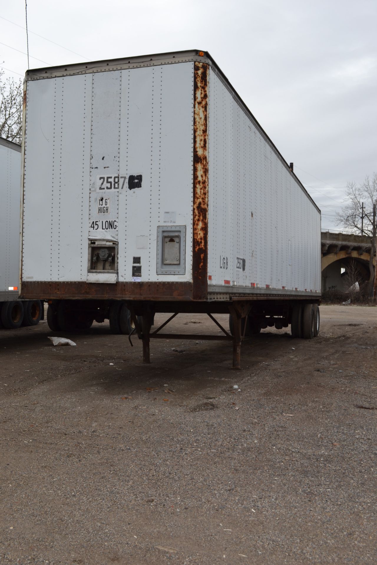 1984 Brae 45' enclosed cargo trailer model - GSV-Z-454T-S,GVWR - 65,000 lbs., VIN 1B01A4521ES113498