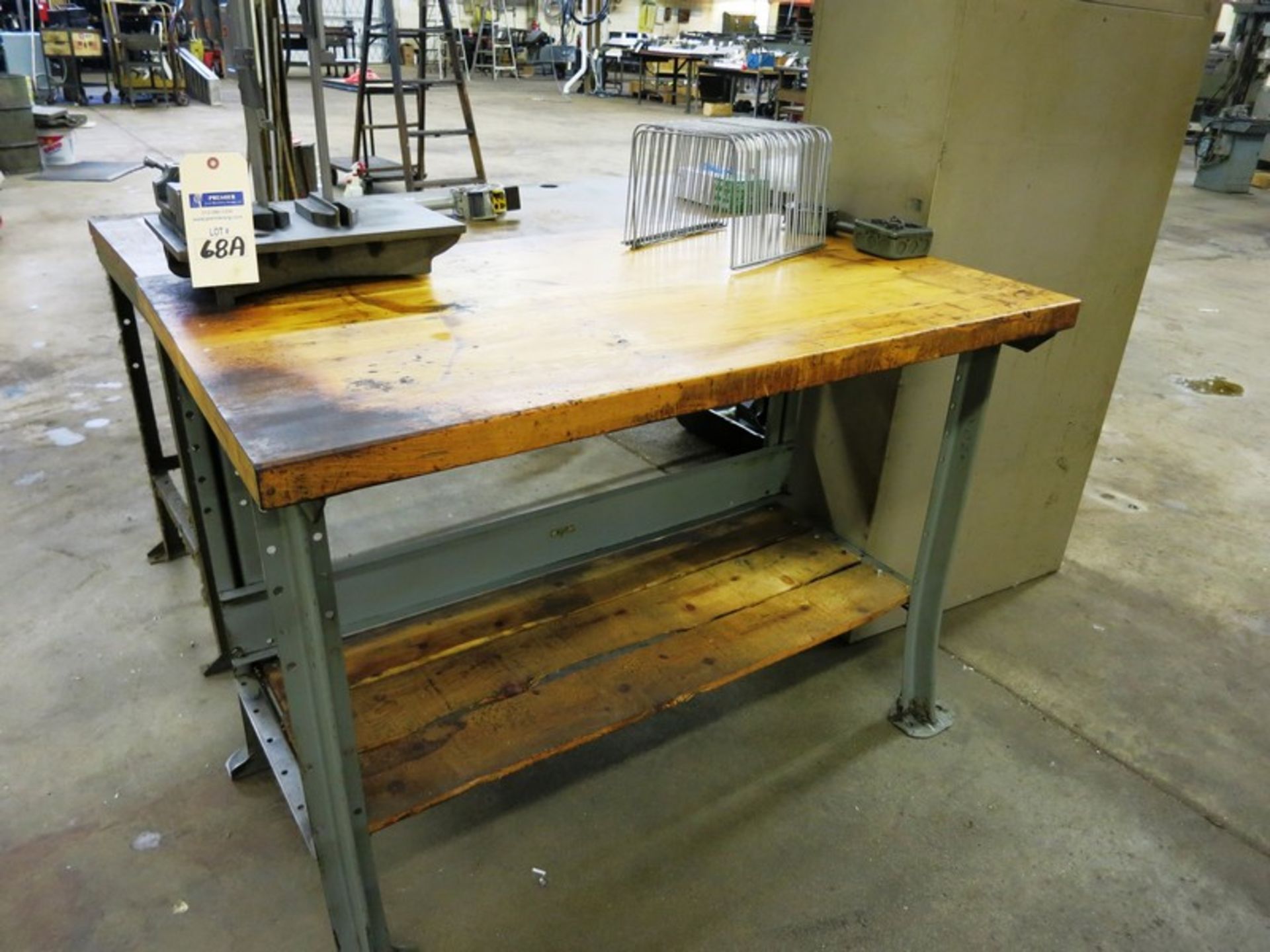 4ft Wood Table, 2 Gauges and Vice