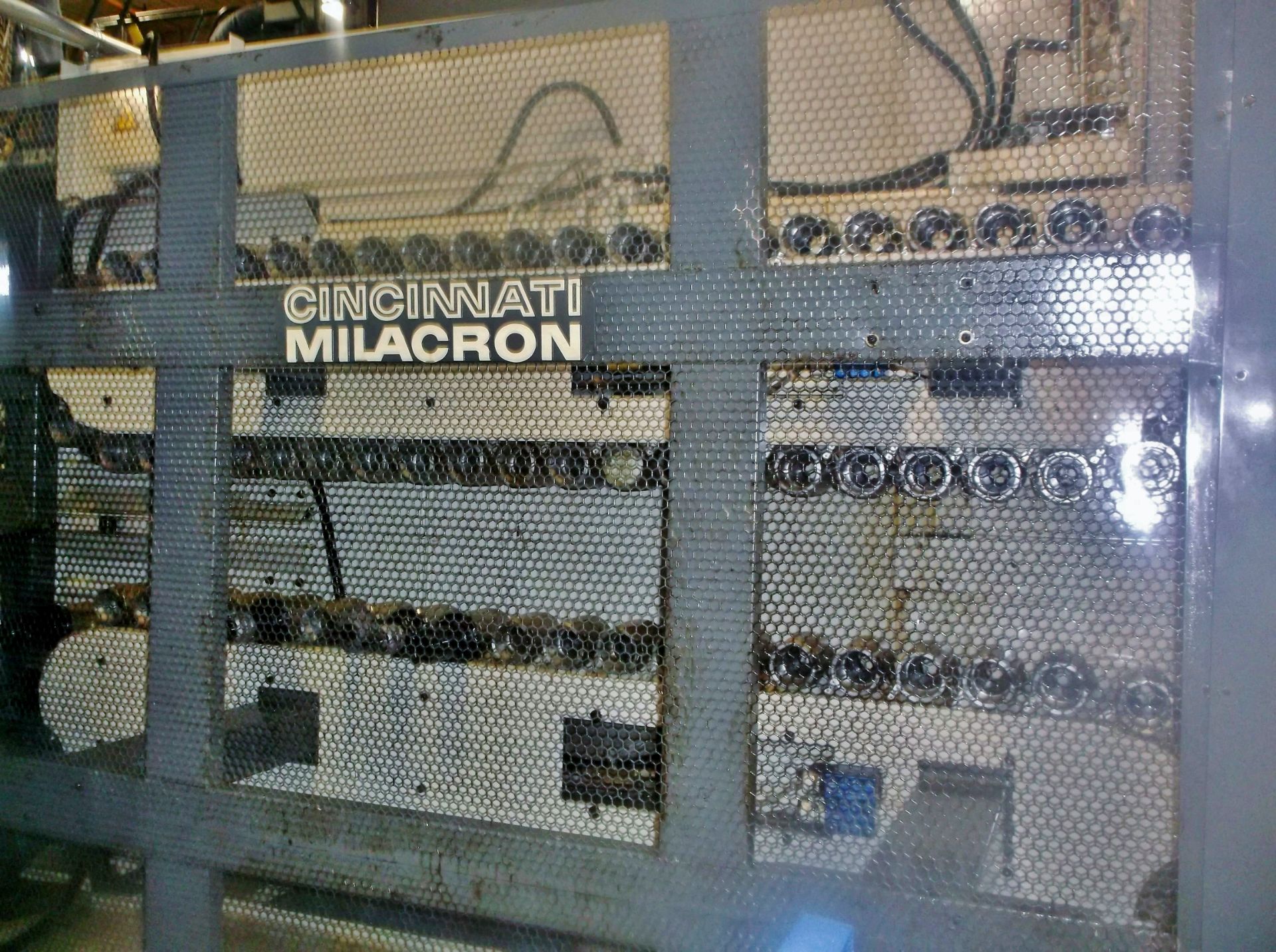 Cincinnati Milacron T-35, 5-Axis CNC Horizontal Machining Center - Image 9 of 14