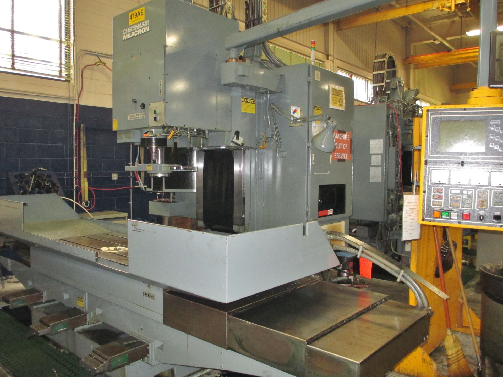 Cincinnati Milacron 15VC-1500 CNC Vertical Machining Center - Image 3 of 11