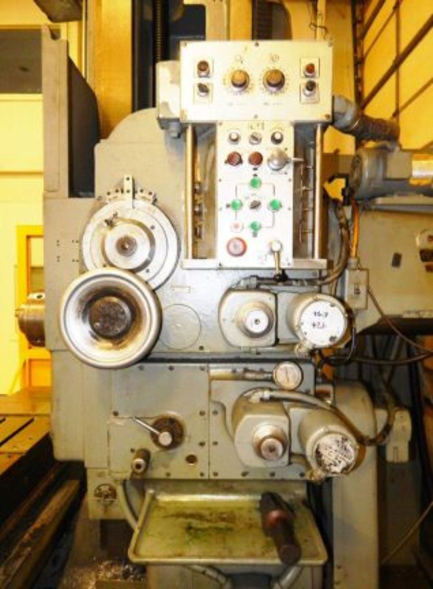 DEVLIEG 4H60 SPIRAMATIC JIG MILL, 4'' SPINDLE DIAMETER, SPEEDS: (16) 21-1000 RPM, #50 SPINDLE TAPER, - Image 4 of 5