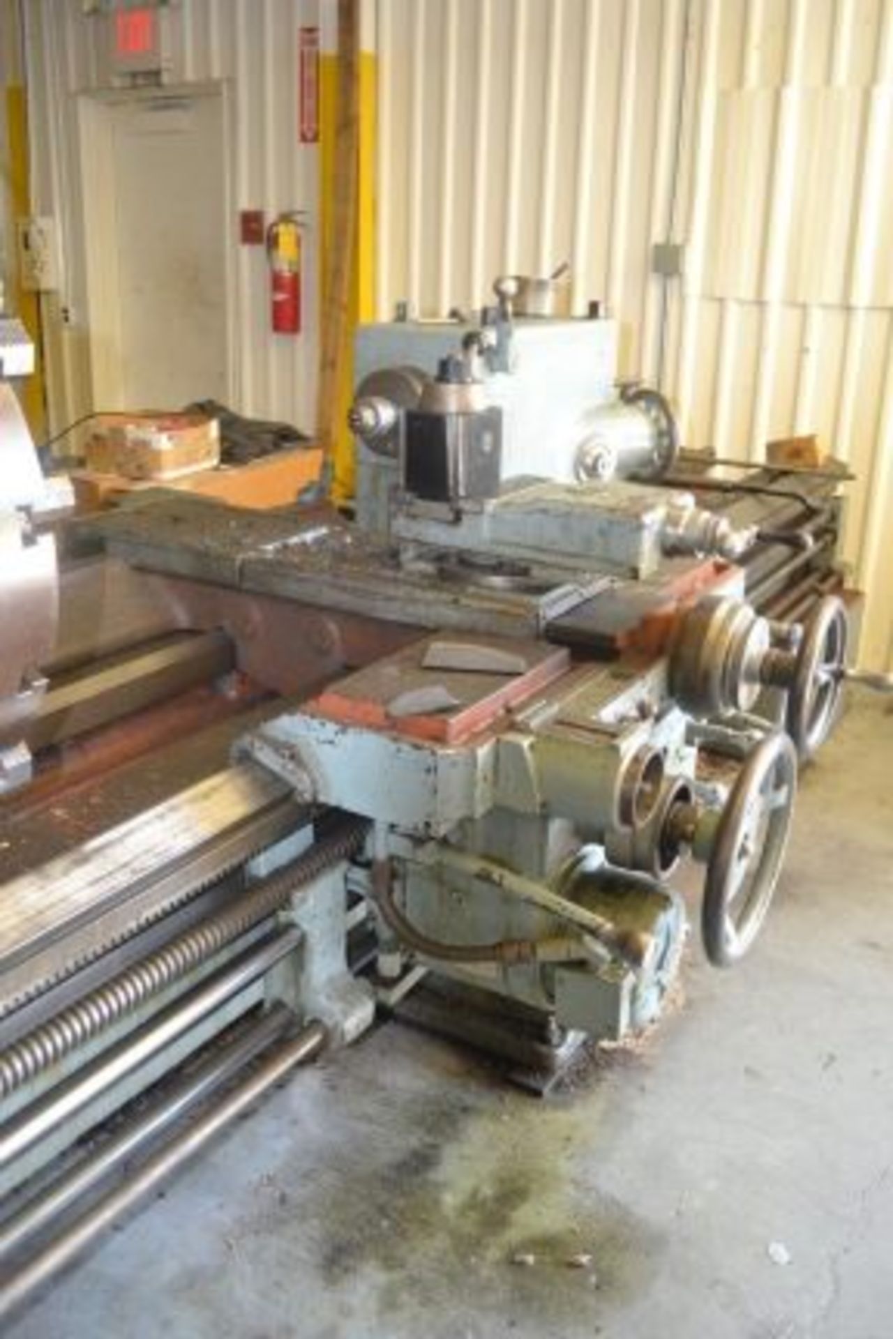 LeBlond Servo Shift 2516 28" x 96" Engine Lathe - Image 5 of 10