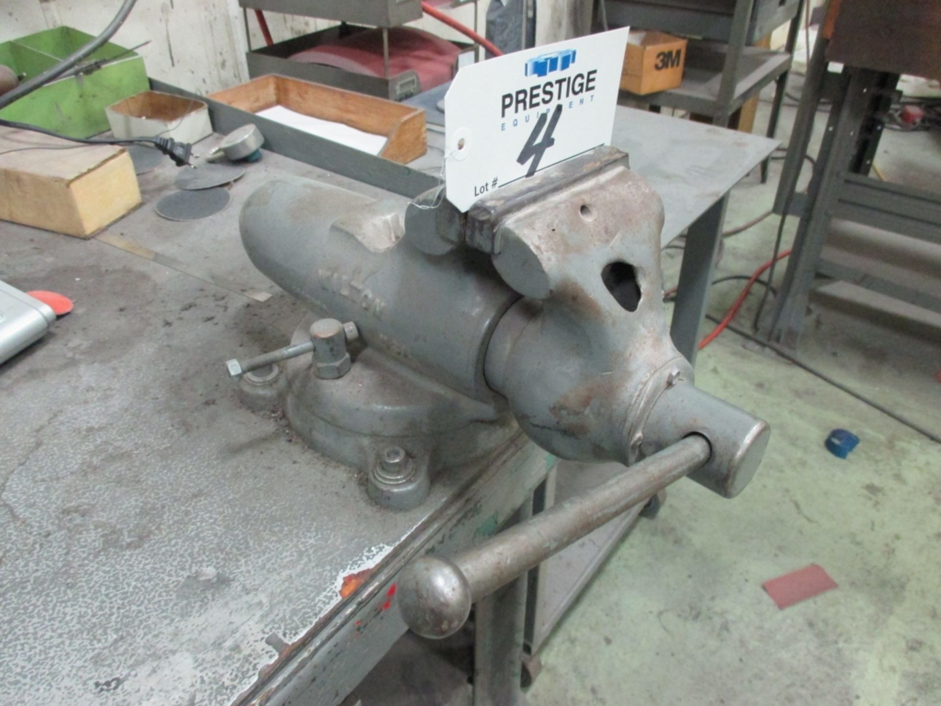 WILTON  BENCH TOP VISE, 4 1/2" JAWS