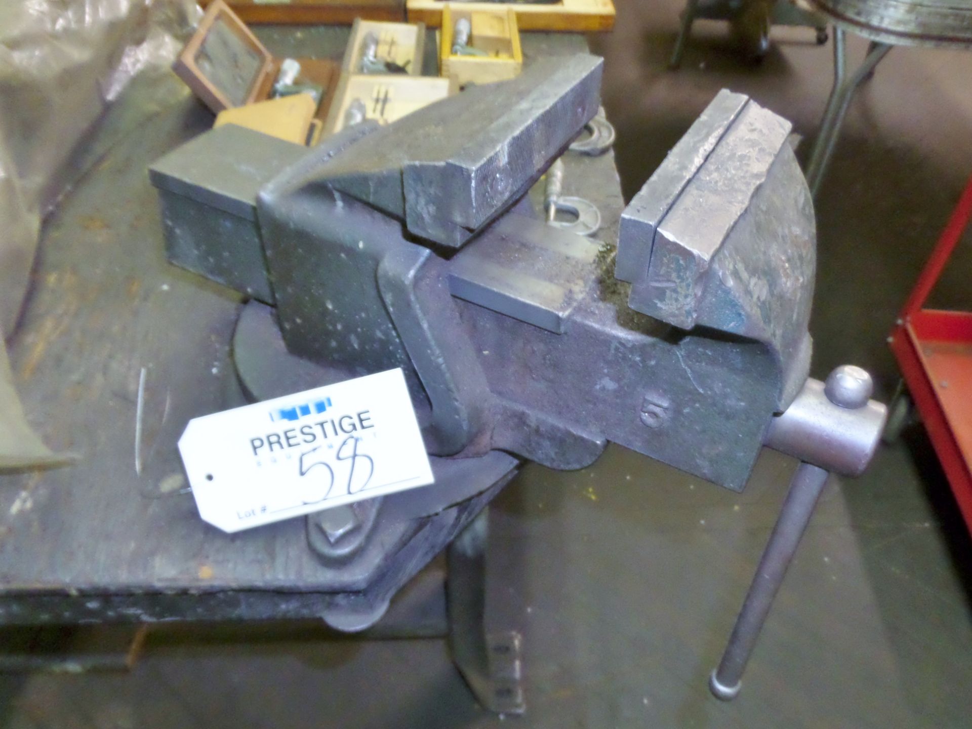 5" YUASA No 125-D BENCH VICE