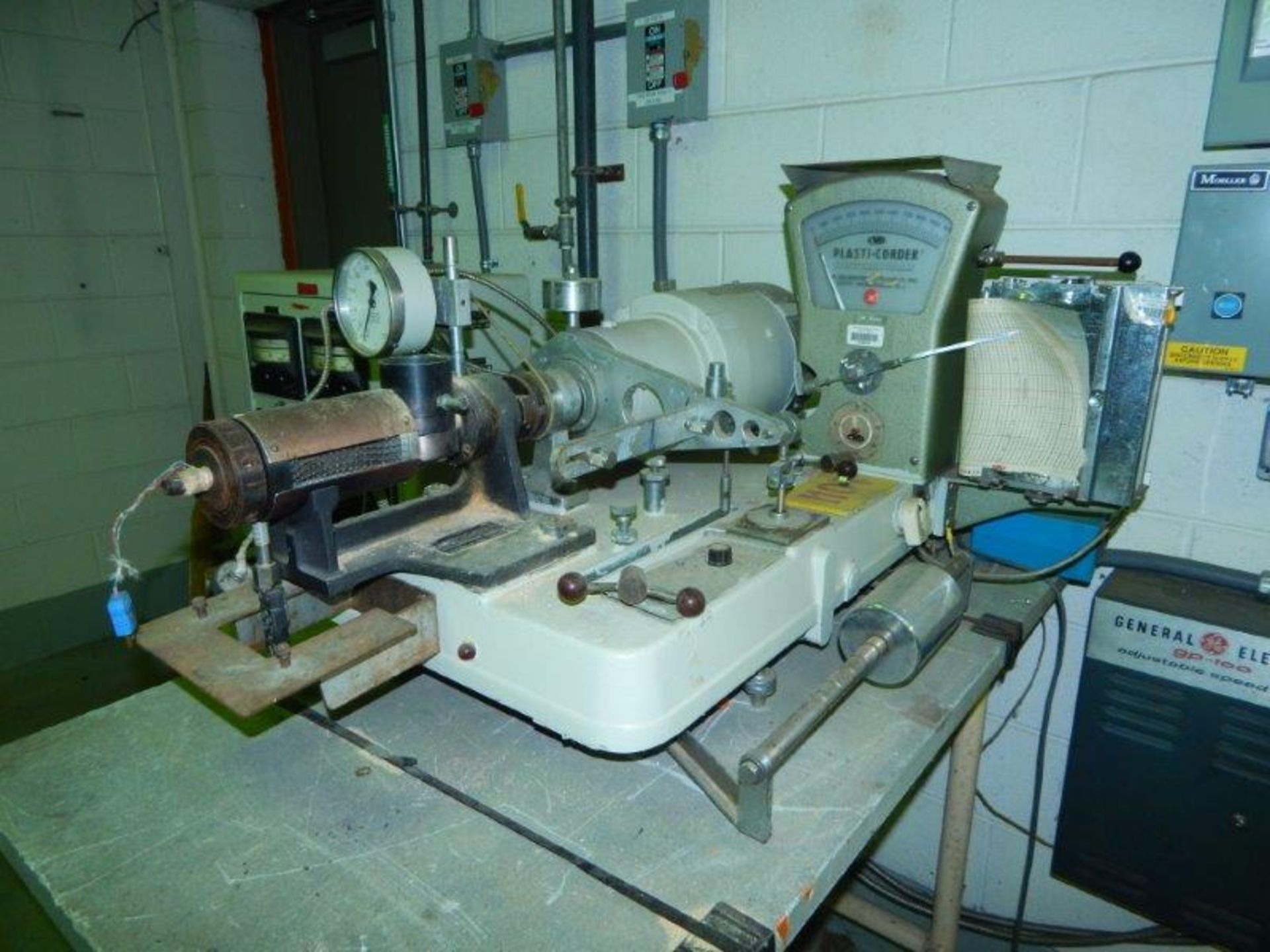 (1) USED BRABENDER LAB EXTRUDER, MODEL EX-100-EH, S/N 325-66, 1.5 HP MOTOR, 220 VOLT, - Image 2 of 9