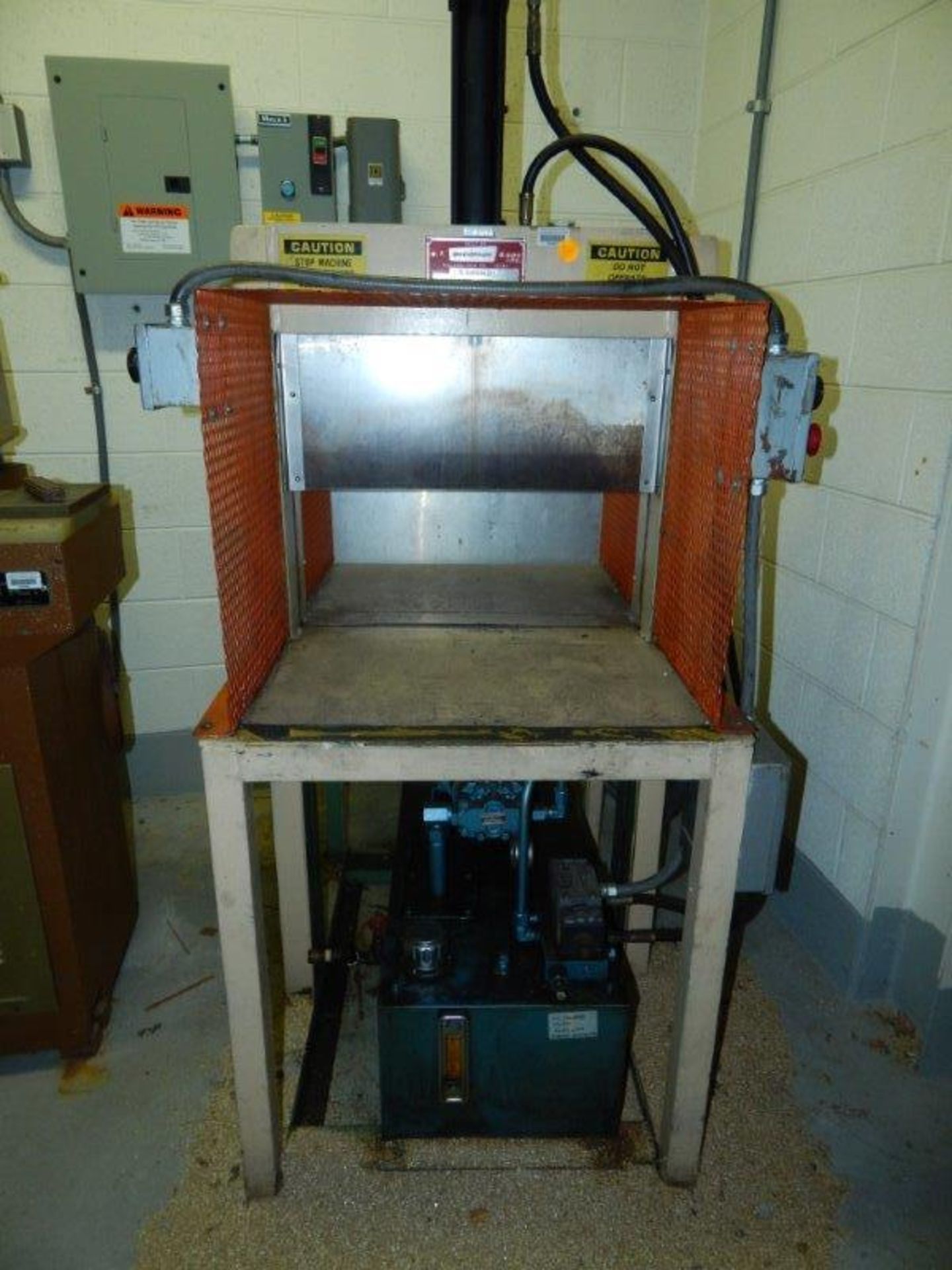 (1) USED GOODMAN GUILLOTINE, MODEL 5-5, S/N 1821, 10" HIGH X 24" WIDE.