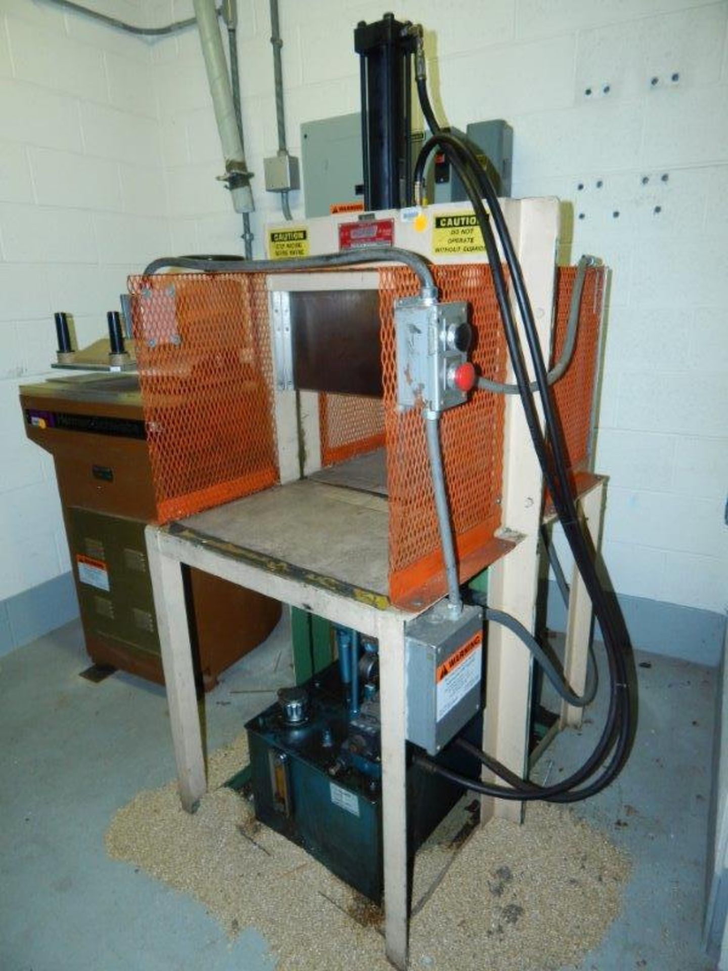 (1) USED GOODMAN GUILLOTINE, MODEL 5-5, S/N 1821, 10" HIGH X 24" WIDE. - Image 3 of 5