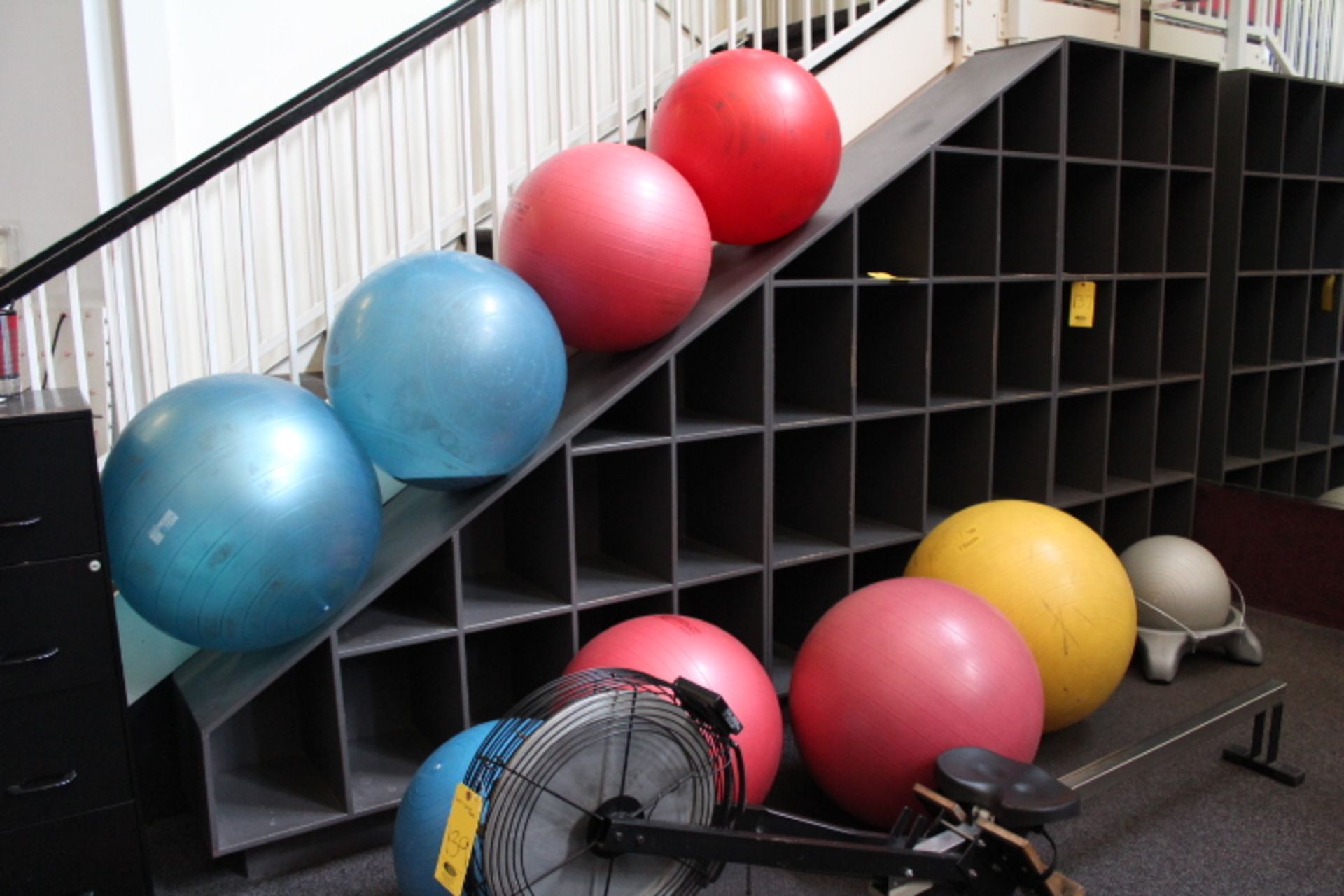 PERSONAL CUBICLES STORAGE UNIT