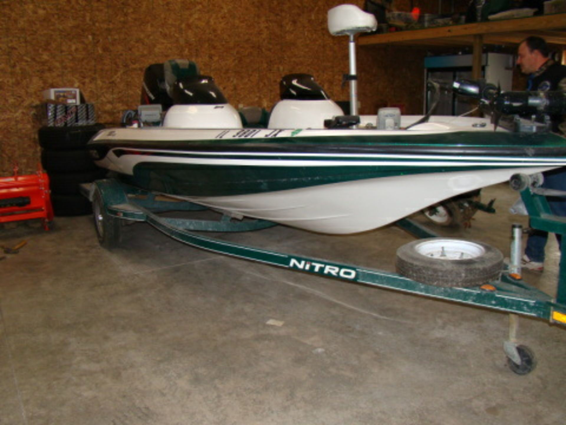 2004 Nitro Bass Boat 700LX w/Mercury 115hp outboard, dual live well storage, 2 depth finders,