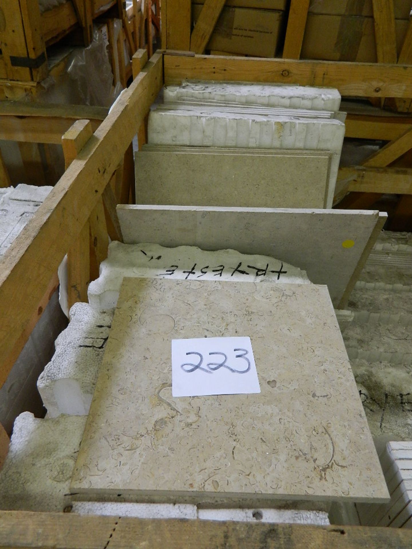 1/2 crate Tryeste marble 12x12