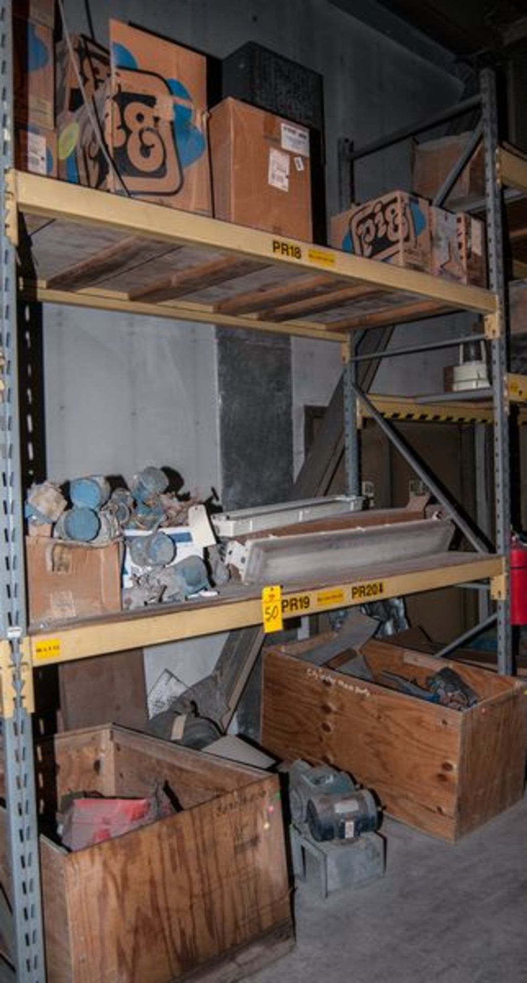 CONTENTS OF SECTION OF PALLET RACK (L-580)