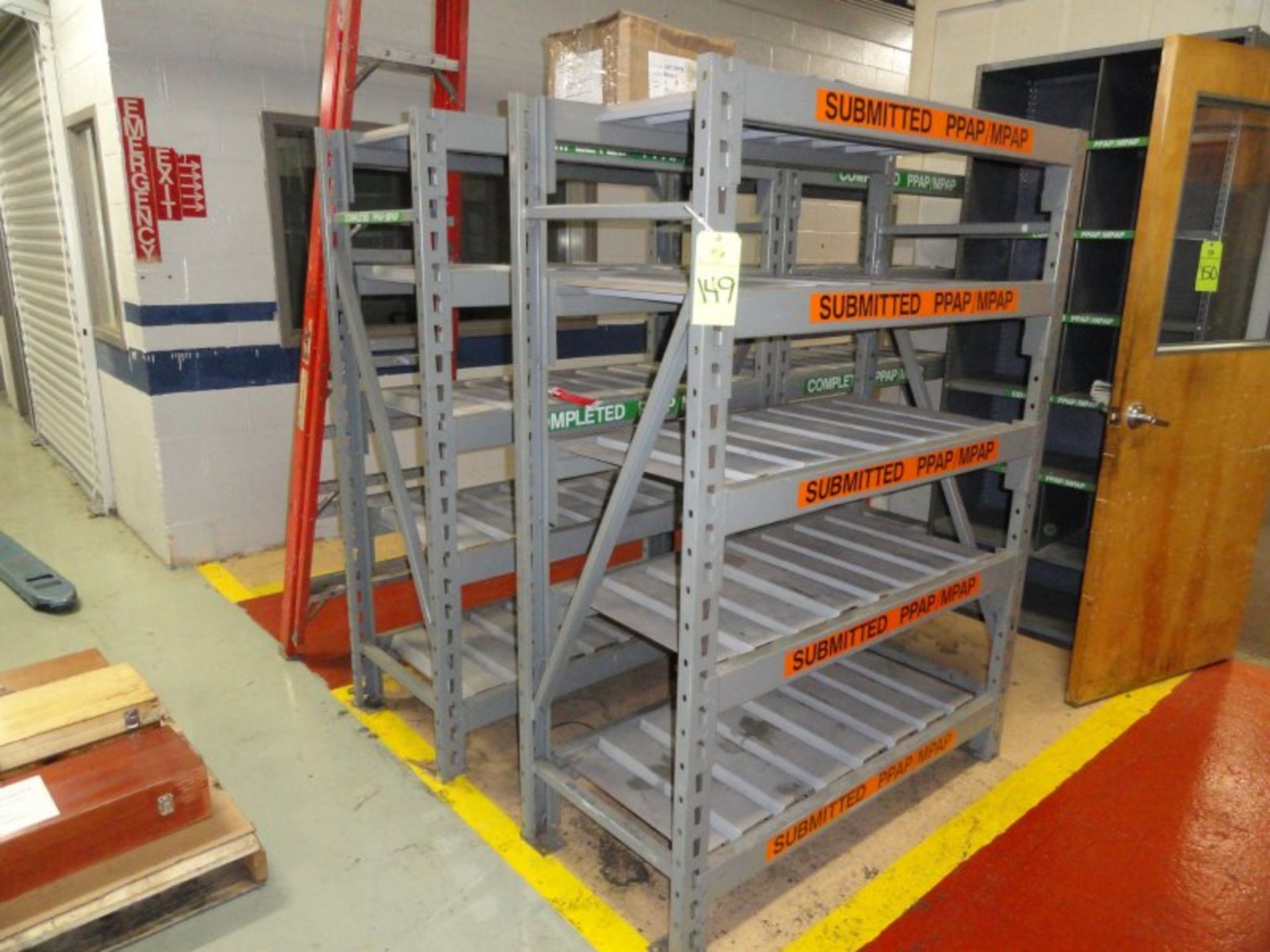 3)Steel shelving racks