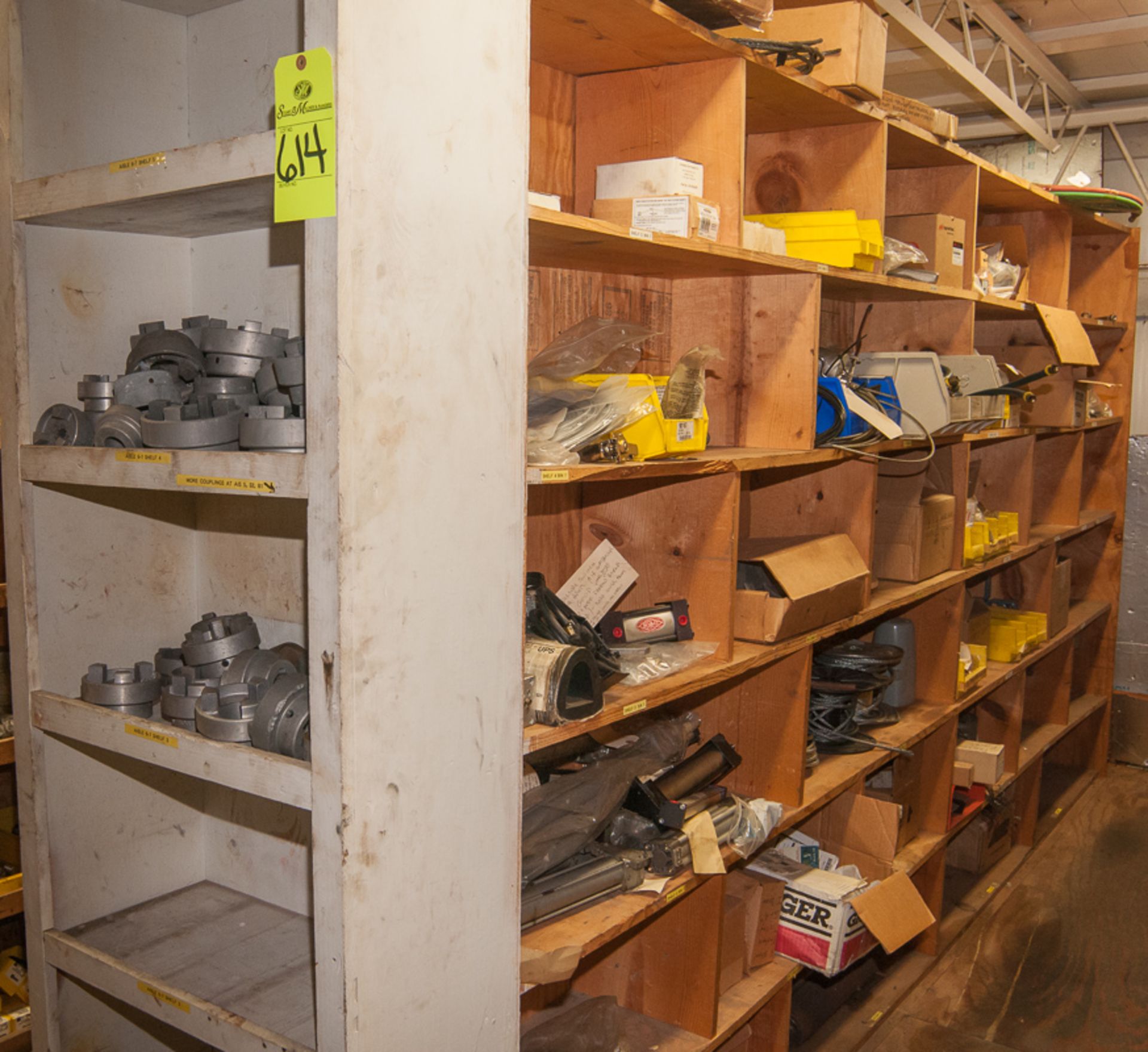 Contents of double sided shelf with end cap, assorted hydraulics, pneumatics, brass bushings - Image 2 of 2