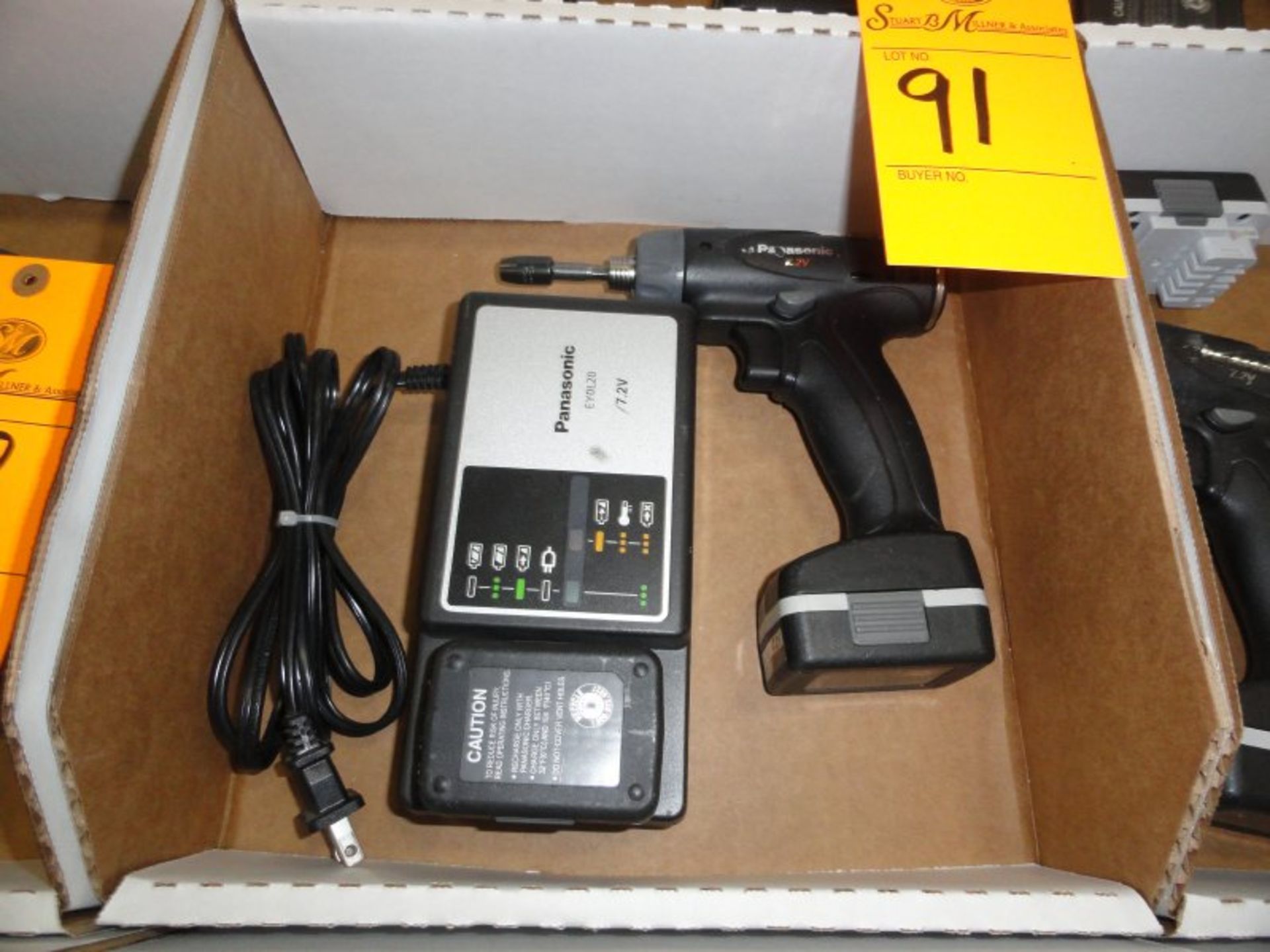 Panasonic 7.2 volt screw gun w/charger and extra battery