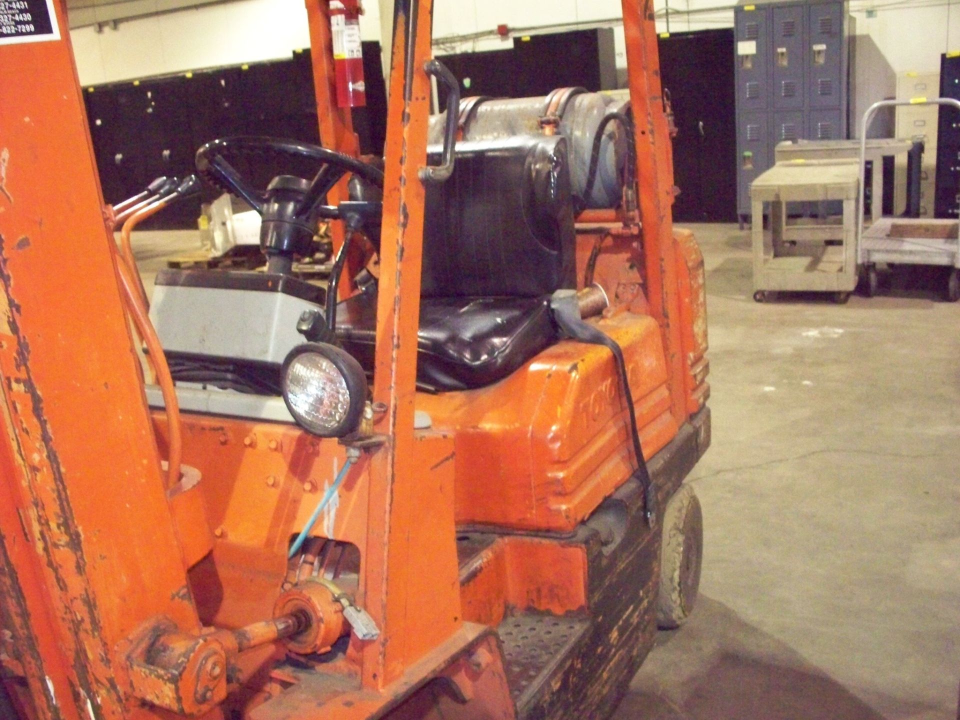 TOYOTA 5FCC20 FORKLIFT - LPG / 3500LB CAPACITY / 3 STAGE / SIDE SHIFT / TILT - Image 3 of 7