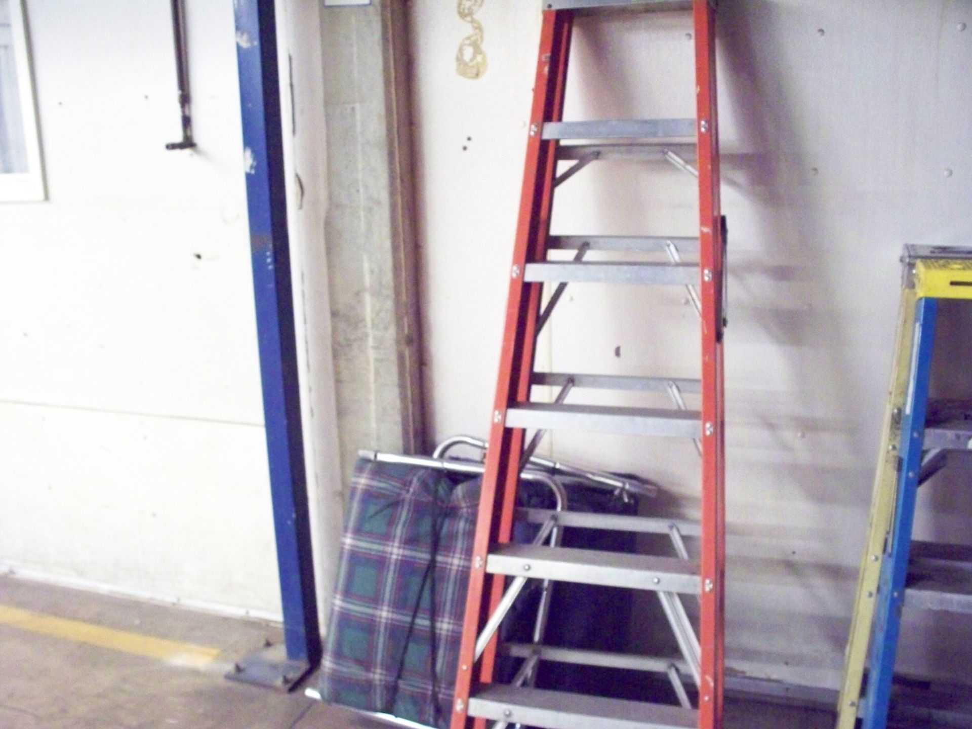 LADDER - 6' - Image 2 of 2