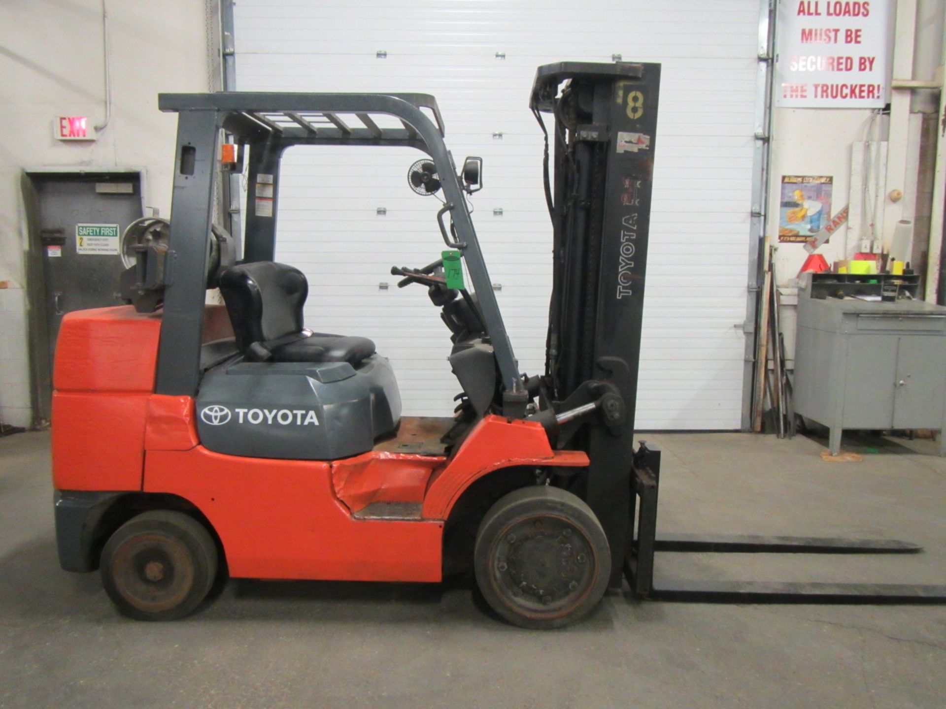 2009 Toyota model 7FGCU35 7250lbs capacity forklift - LPG (propane gas) & 3-stage mast & 5 foot