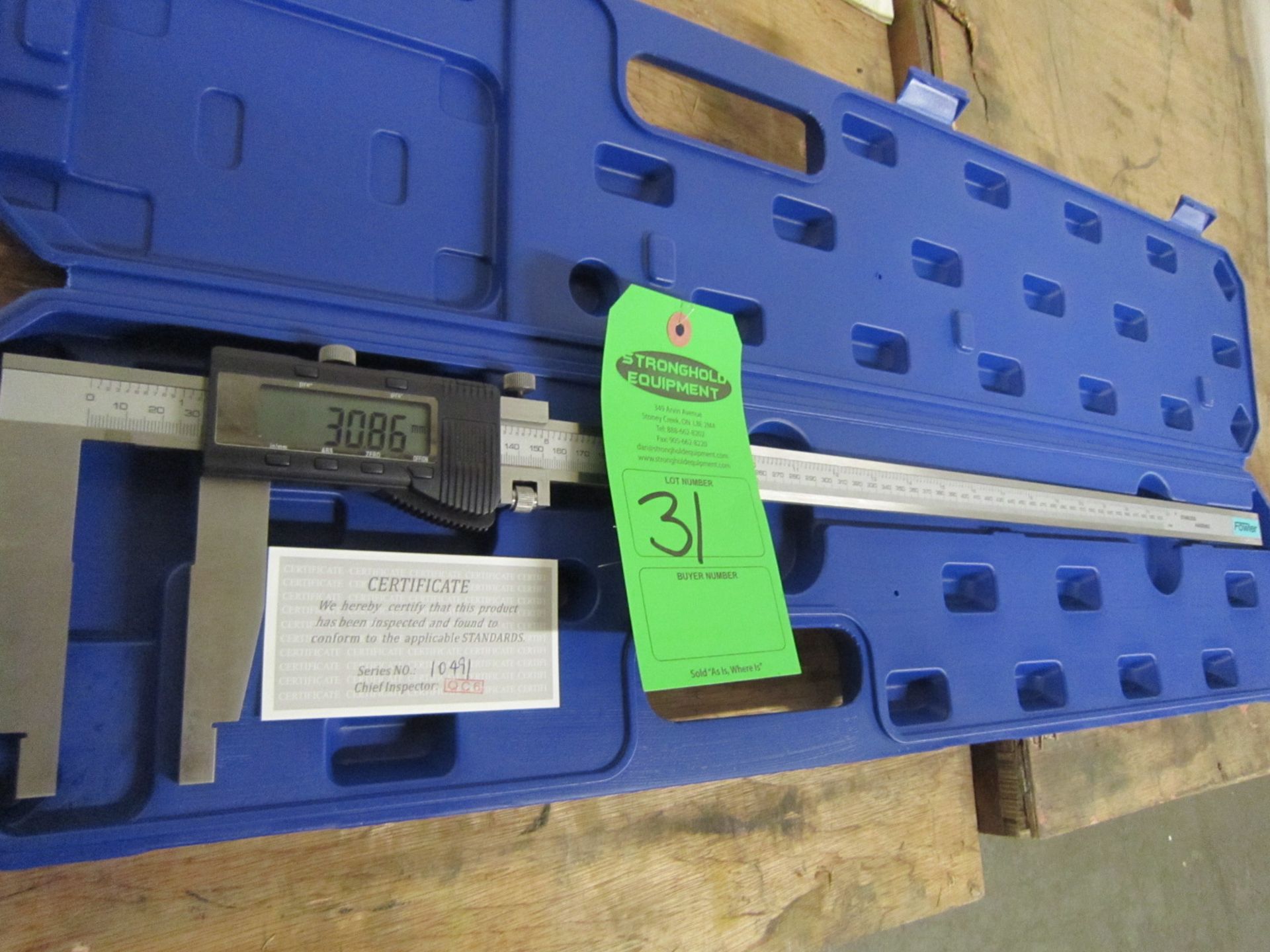 BRAND NEW Fowler 24" / 600mm Digital Caliper - large digital readout display in case - MINT - Image 2 of 2