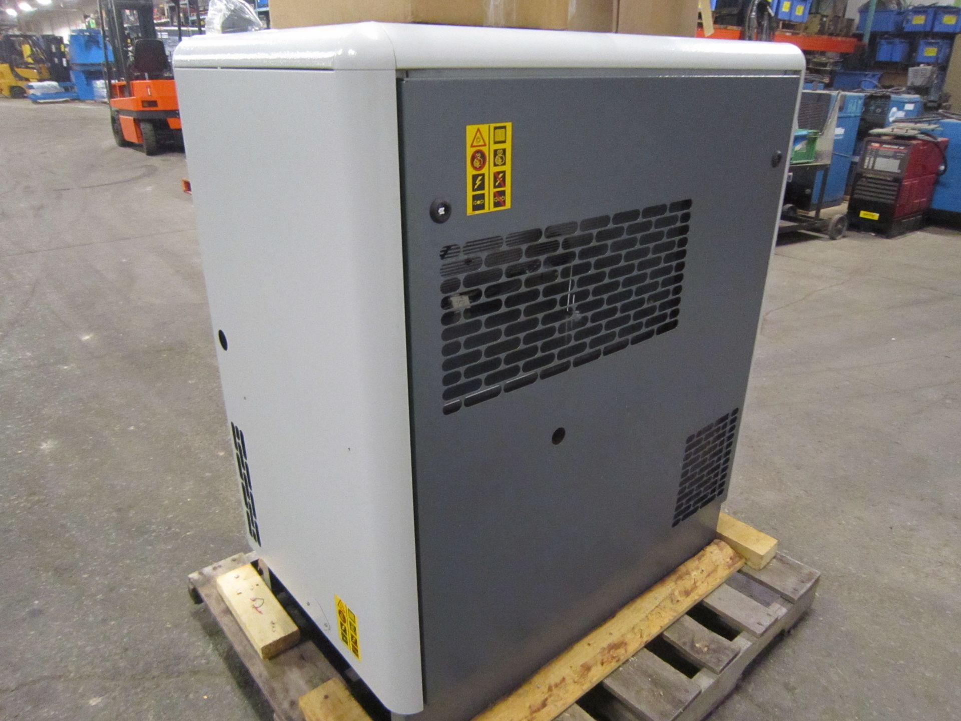 2005 Atlas Copco model GA11VSDFF 15HP Variable Speed Rotary Screw Air Compressor with built in air - Image 2 of 4