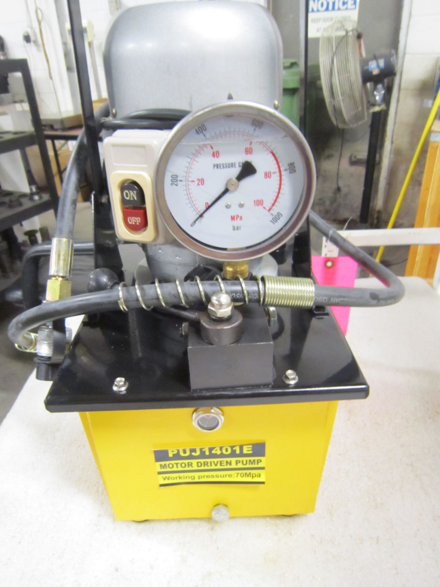 Power Team Hydraulics Electric Powerpack type - 120V single phase hydraulic pump - UNUSED & MINT - Image 2 of 2