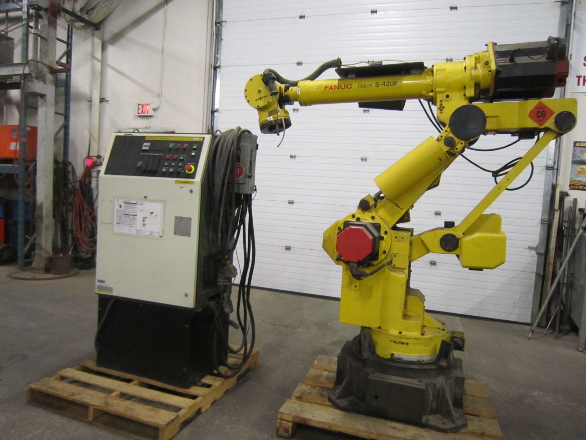 Fanuc S-420F Industrial Robot - 120kg capacity robotic system with Fanuc R-model J Controller with