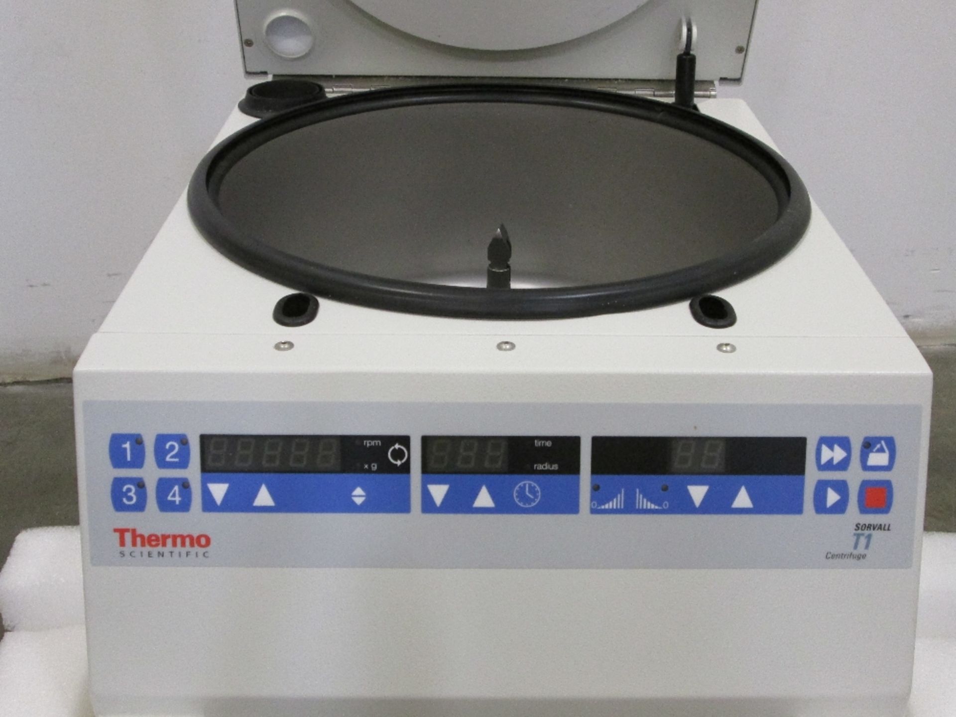 Thermo Scientific Sorvall T1 Centrifuge, Refurbished - Image 3 of 3