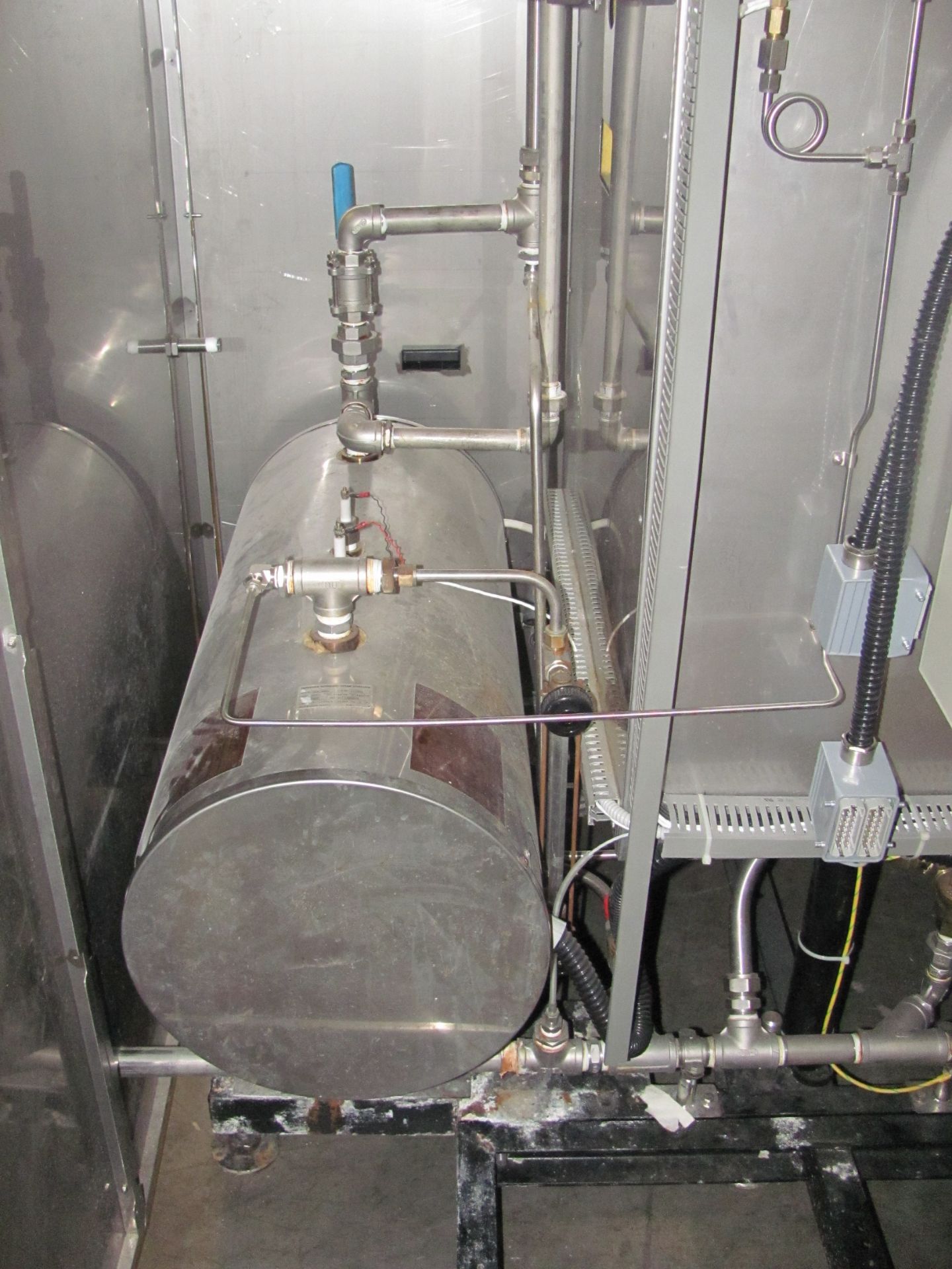 Tuttnauer 69 Series Horizontal Autoclave - Image 8 of 10