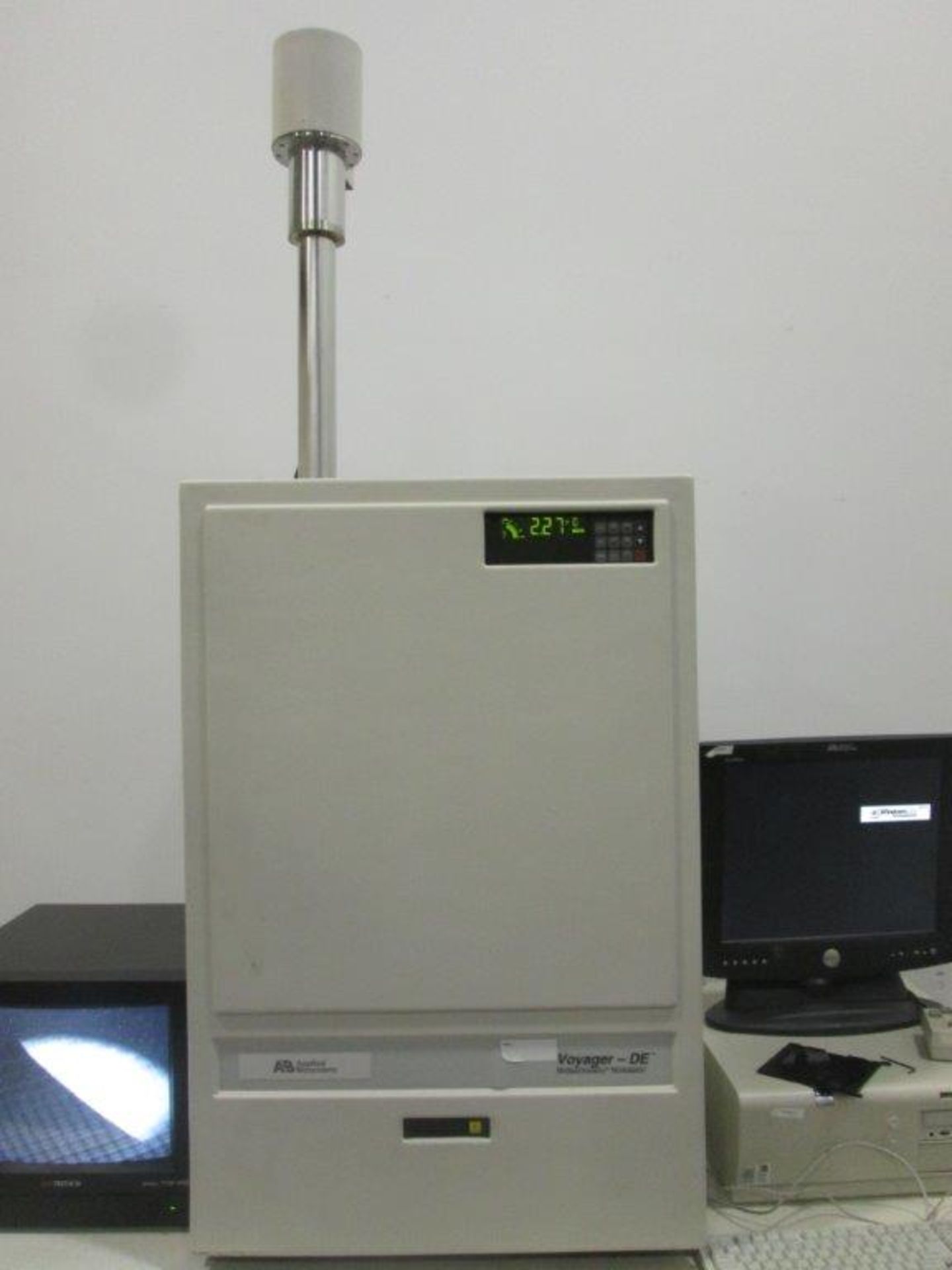 ABI Voyager DE BioSpectometry Workstation - Image 2 of 18