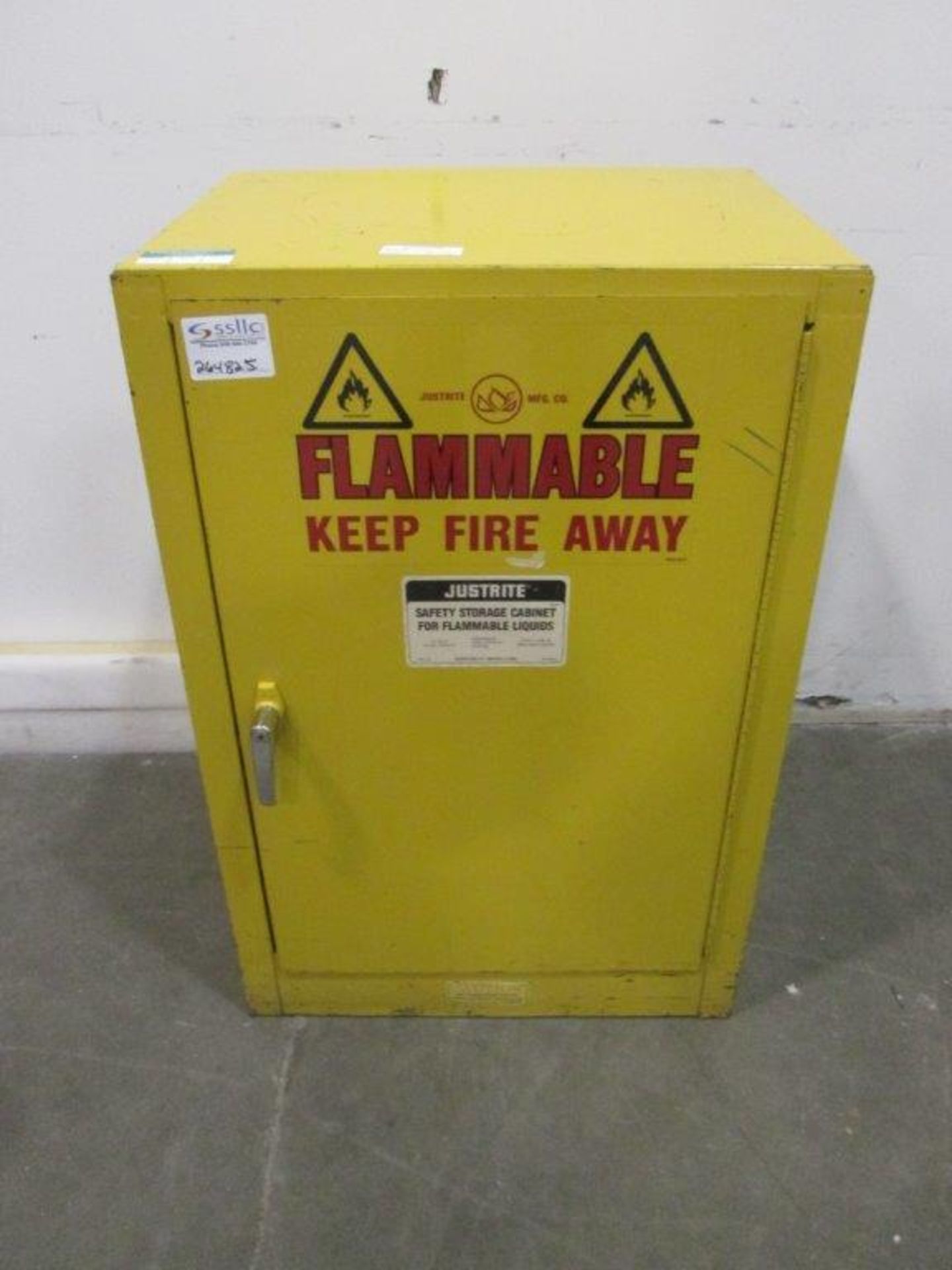 Justrite 12 Gallon Flamable Materials Storage Cabnet