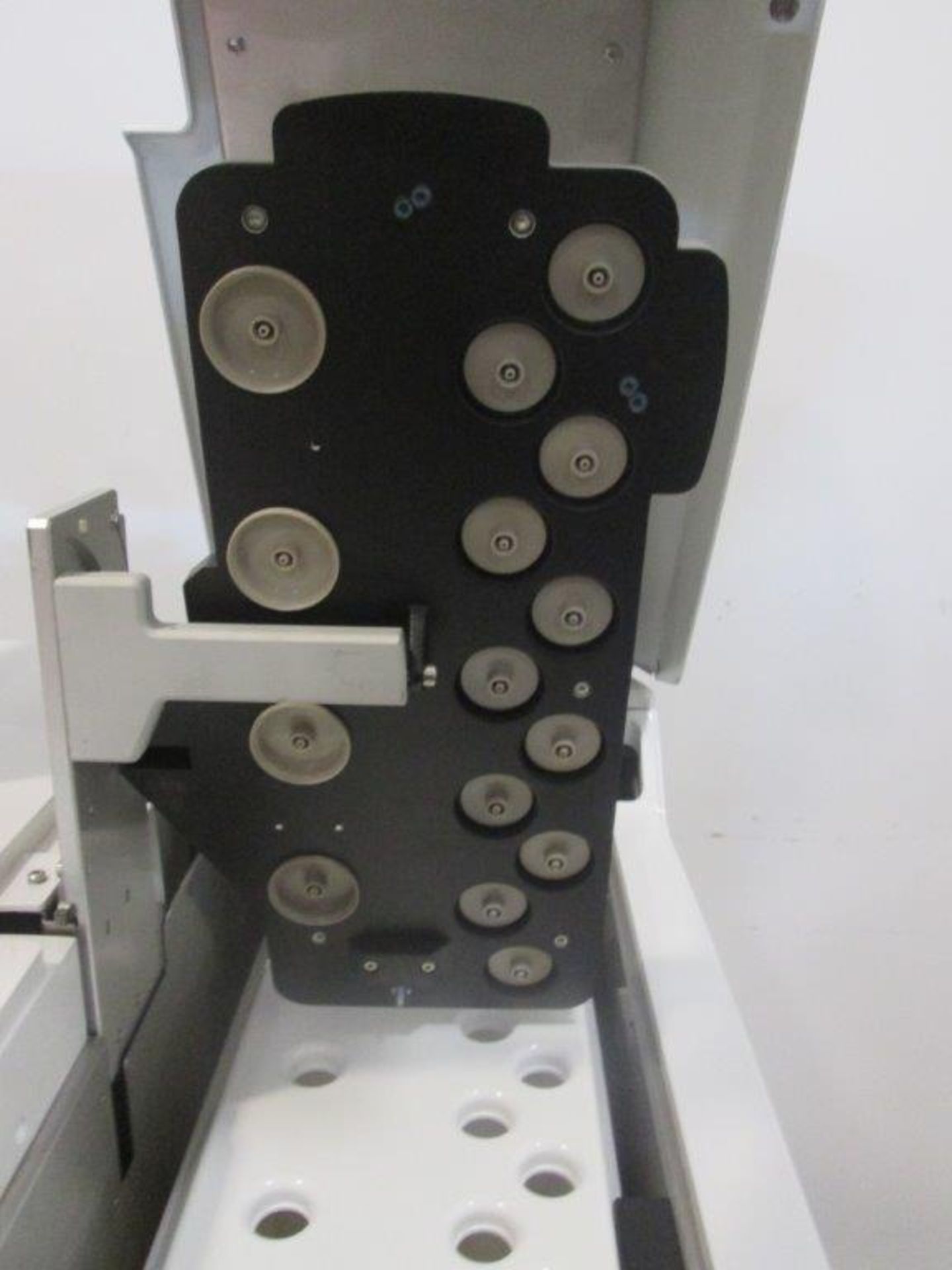 Roche 454 FLX Genome Sequencer - Image 4 of 13