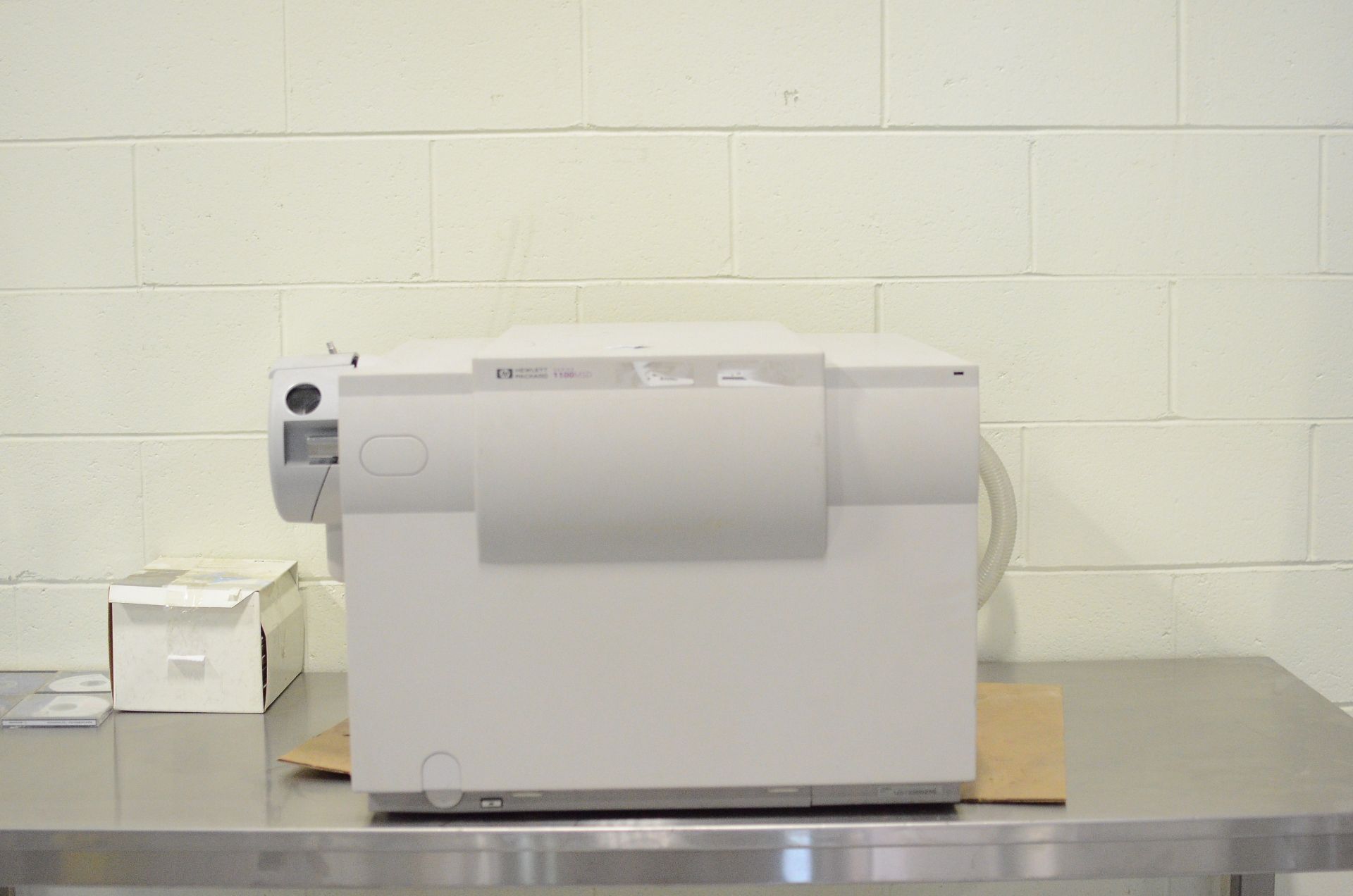 Hewlett Packard Series 1100 MSD, model: G1946A, s/n: US72900286