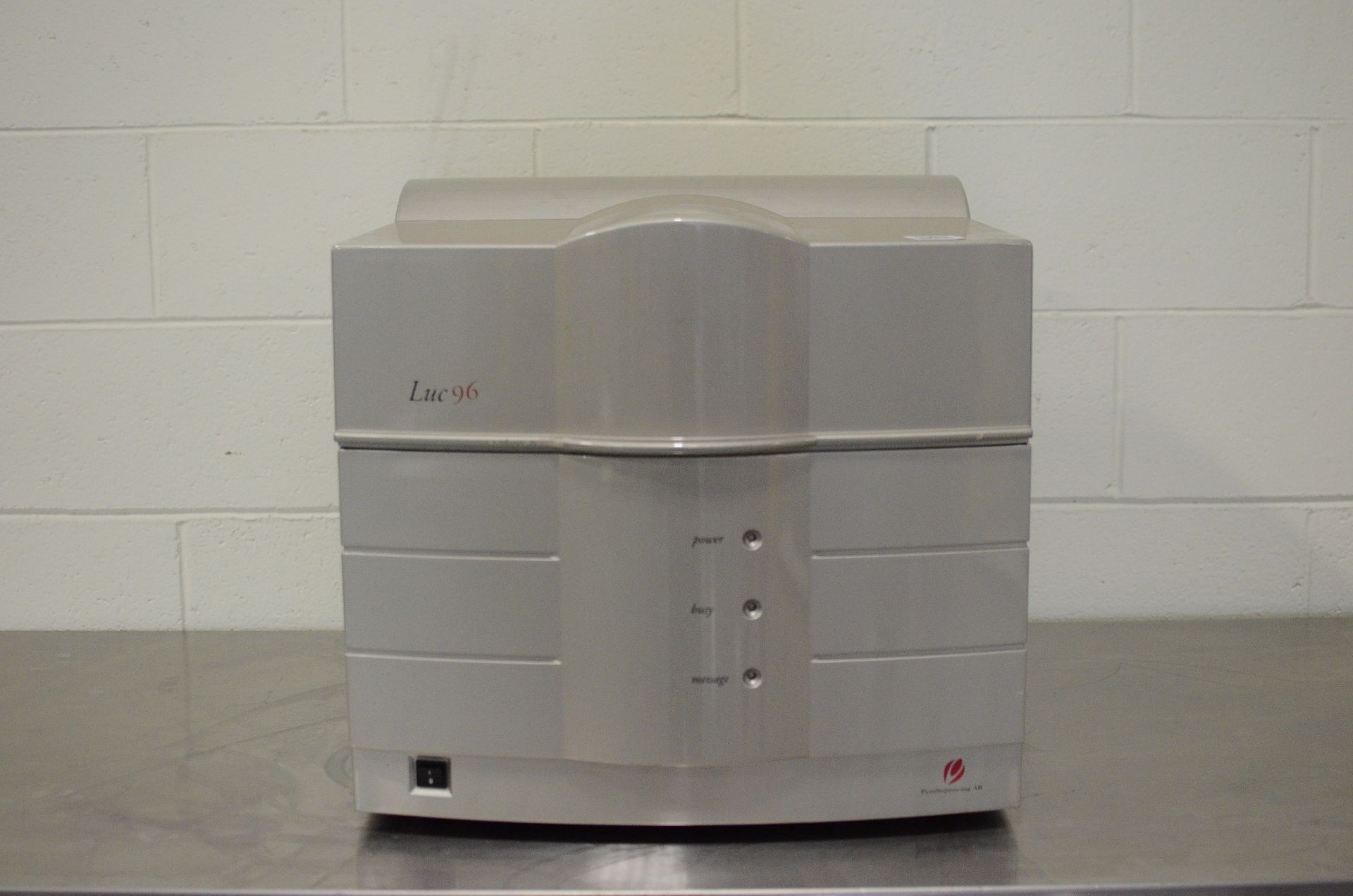 Pyro Sequencing AB, Model: LUC96, s/n: 60-0001 000103KD, 100-120/220-240v, 44-66hz, 280va, fuse: 6.