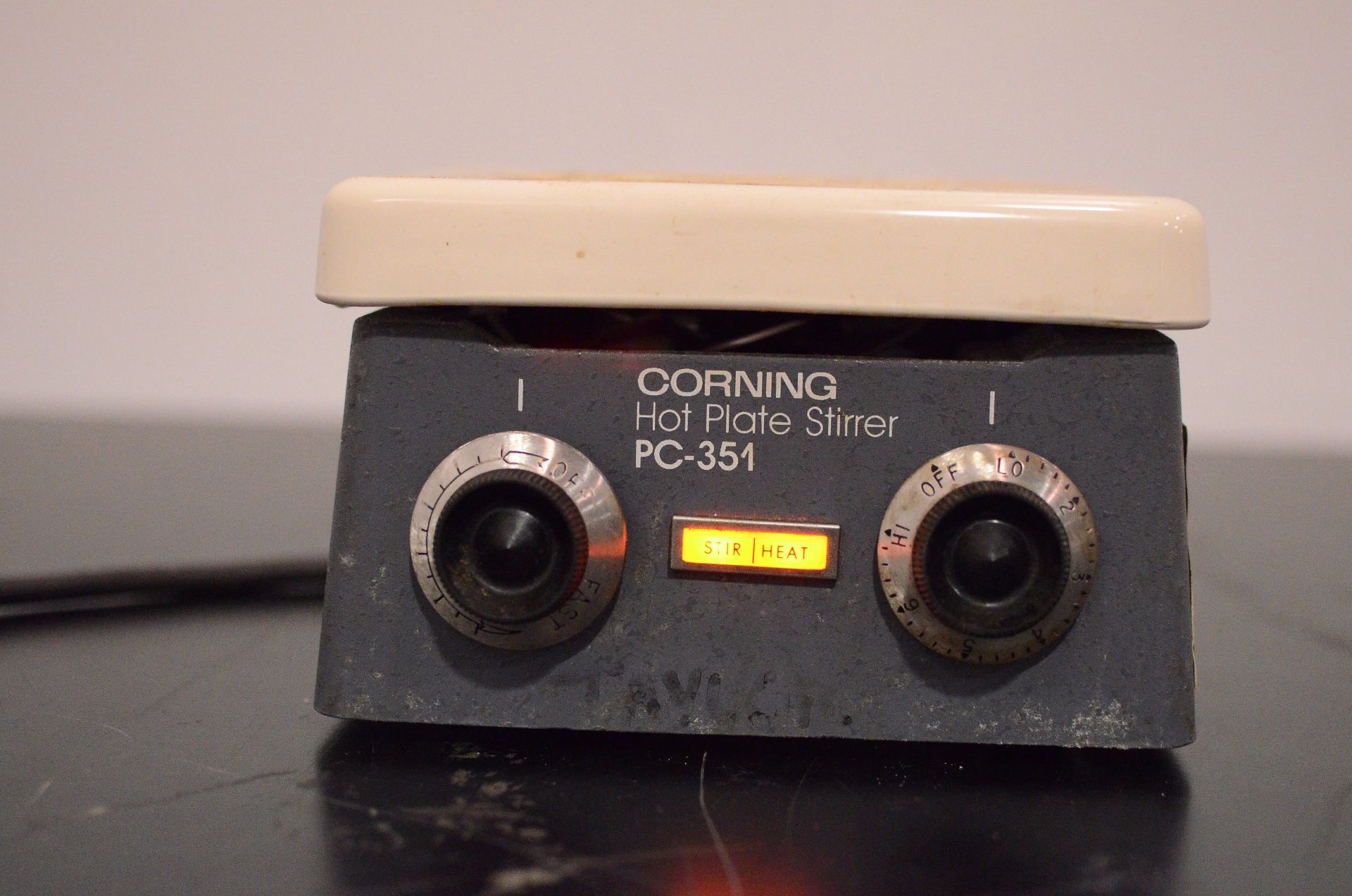 Corning PC-351 hot plate/stirrer