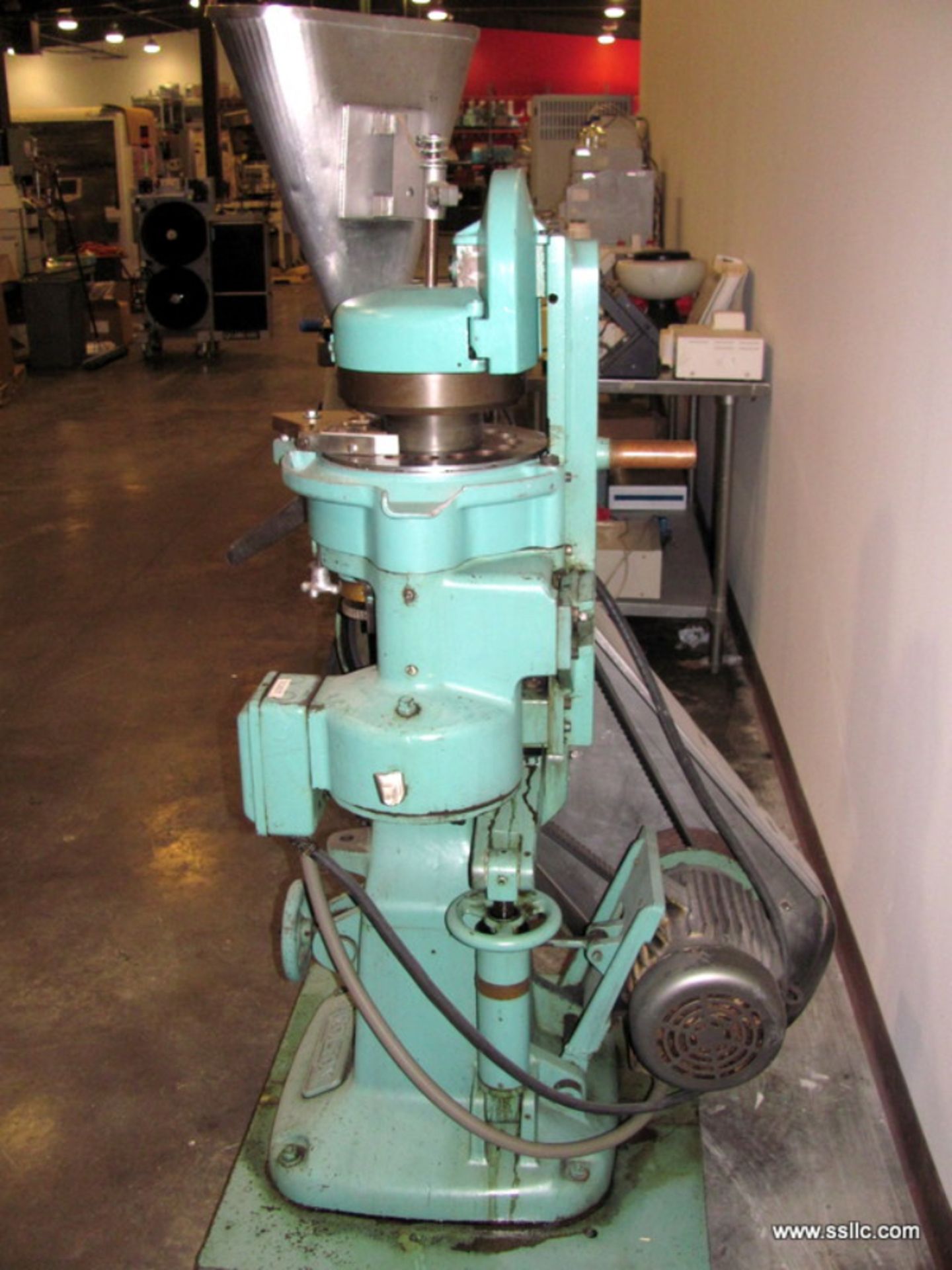 Colton Snyder 216 Tablet Press - Image 2 of 5