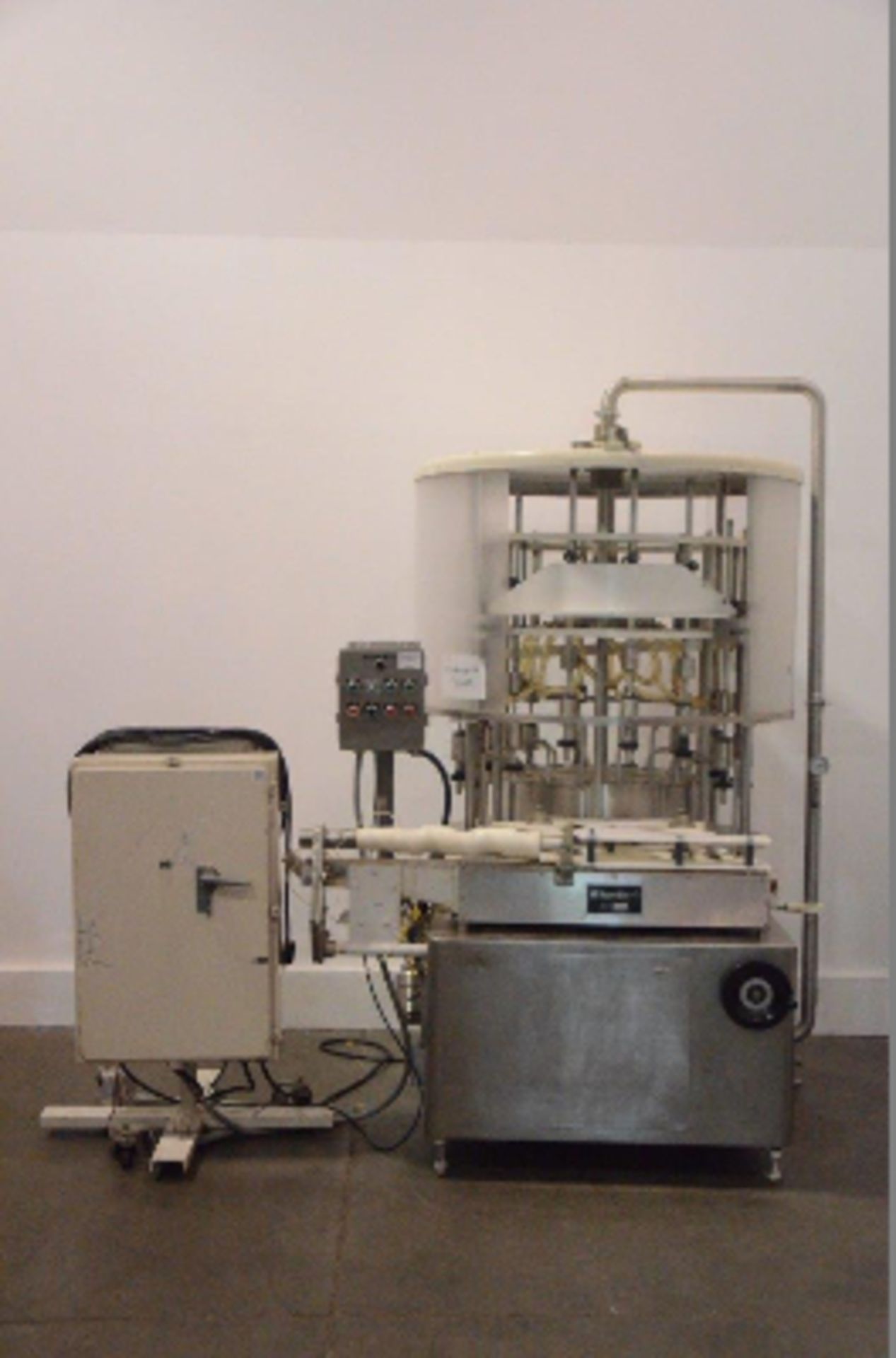 US Bottlers GA-16 Rotary Bottle Filler