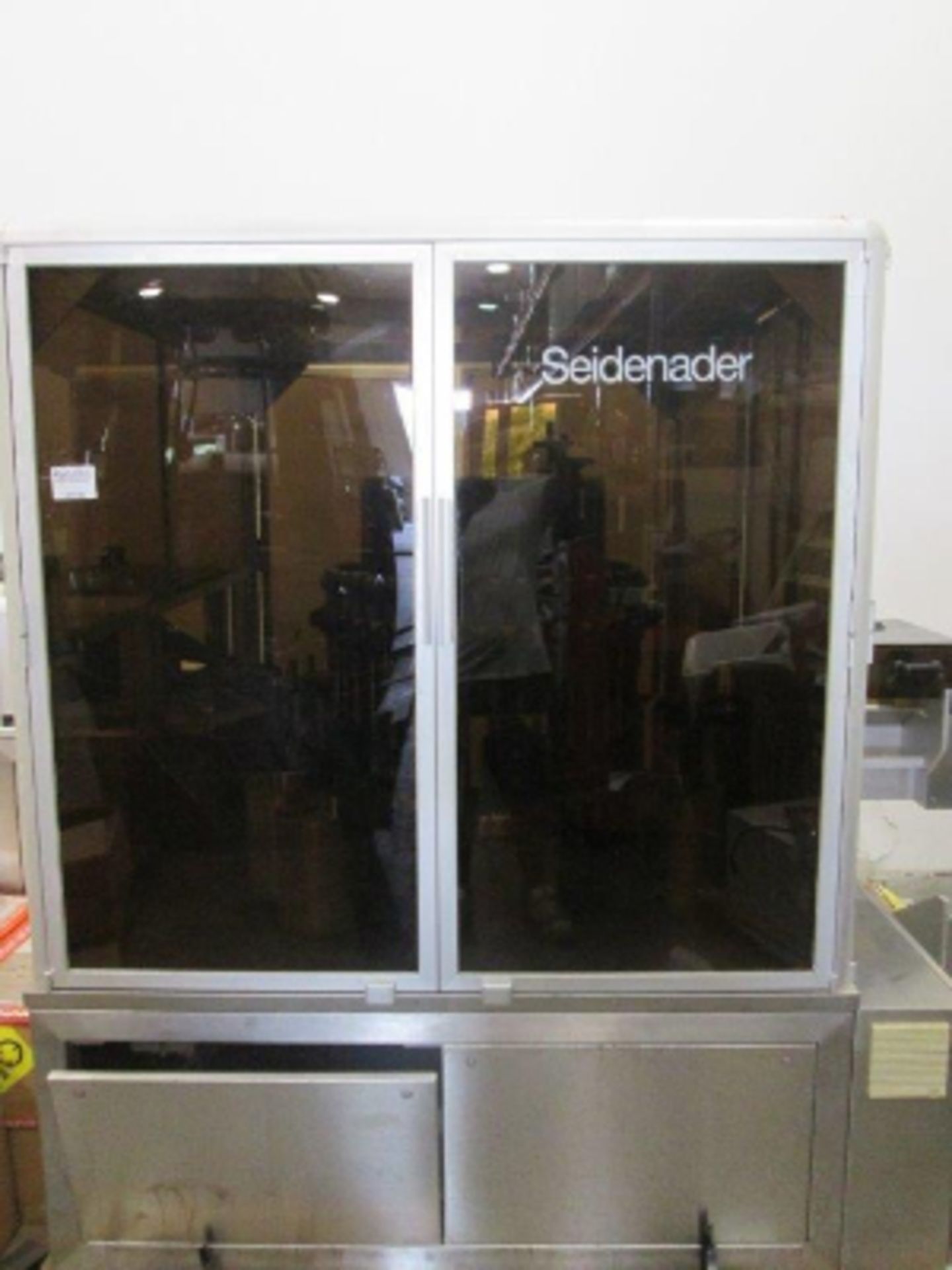 Seidenader LI-40 Automatic Vial Inspection Machine