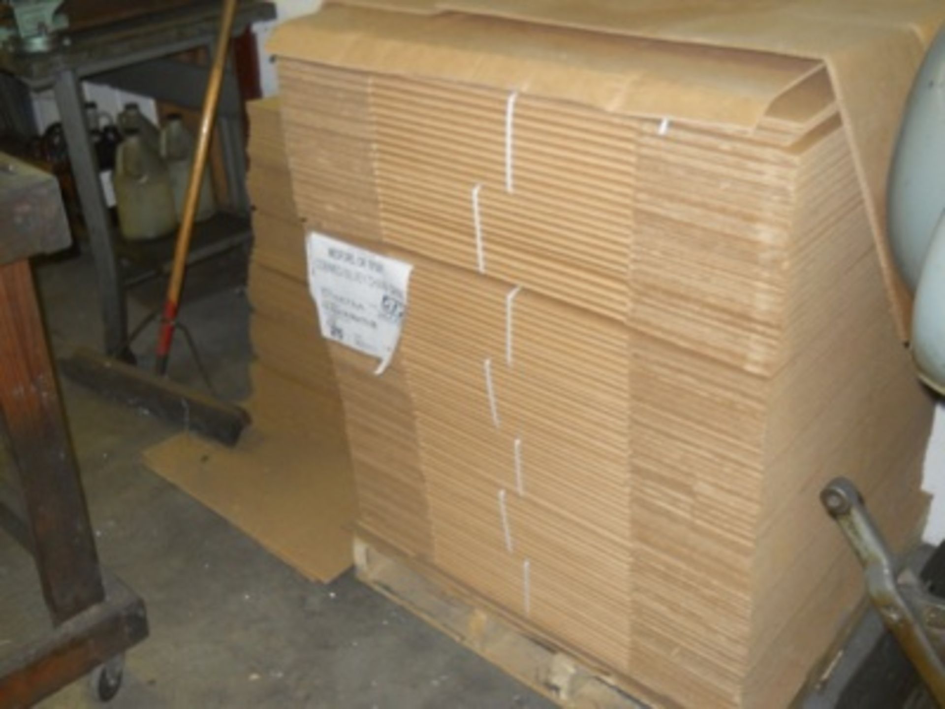 (Lot) Assorted Sizes & Qty Corrugated Boxes