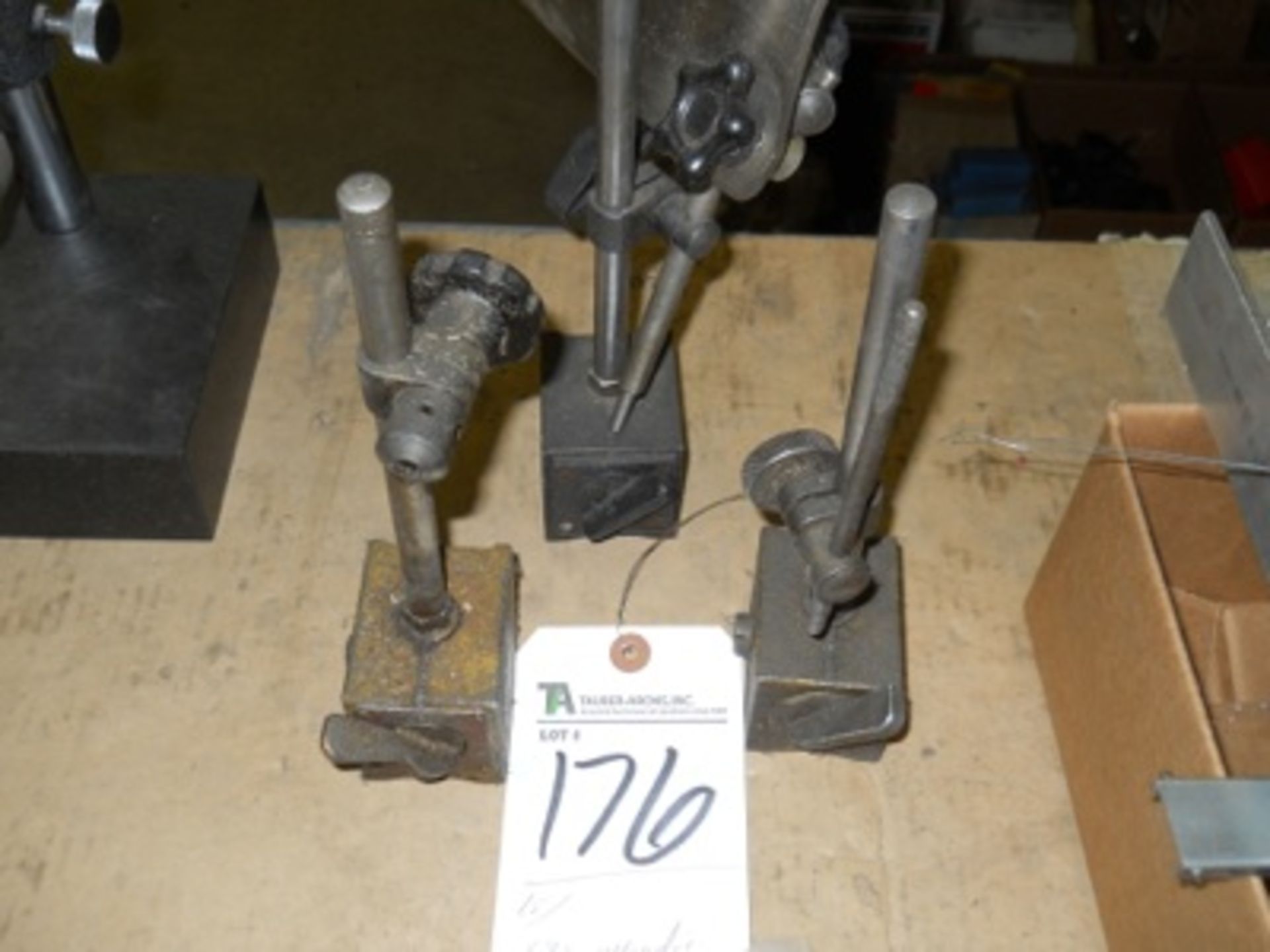 (Lot) (3) Magnetic Stands