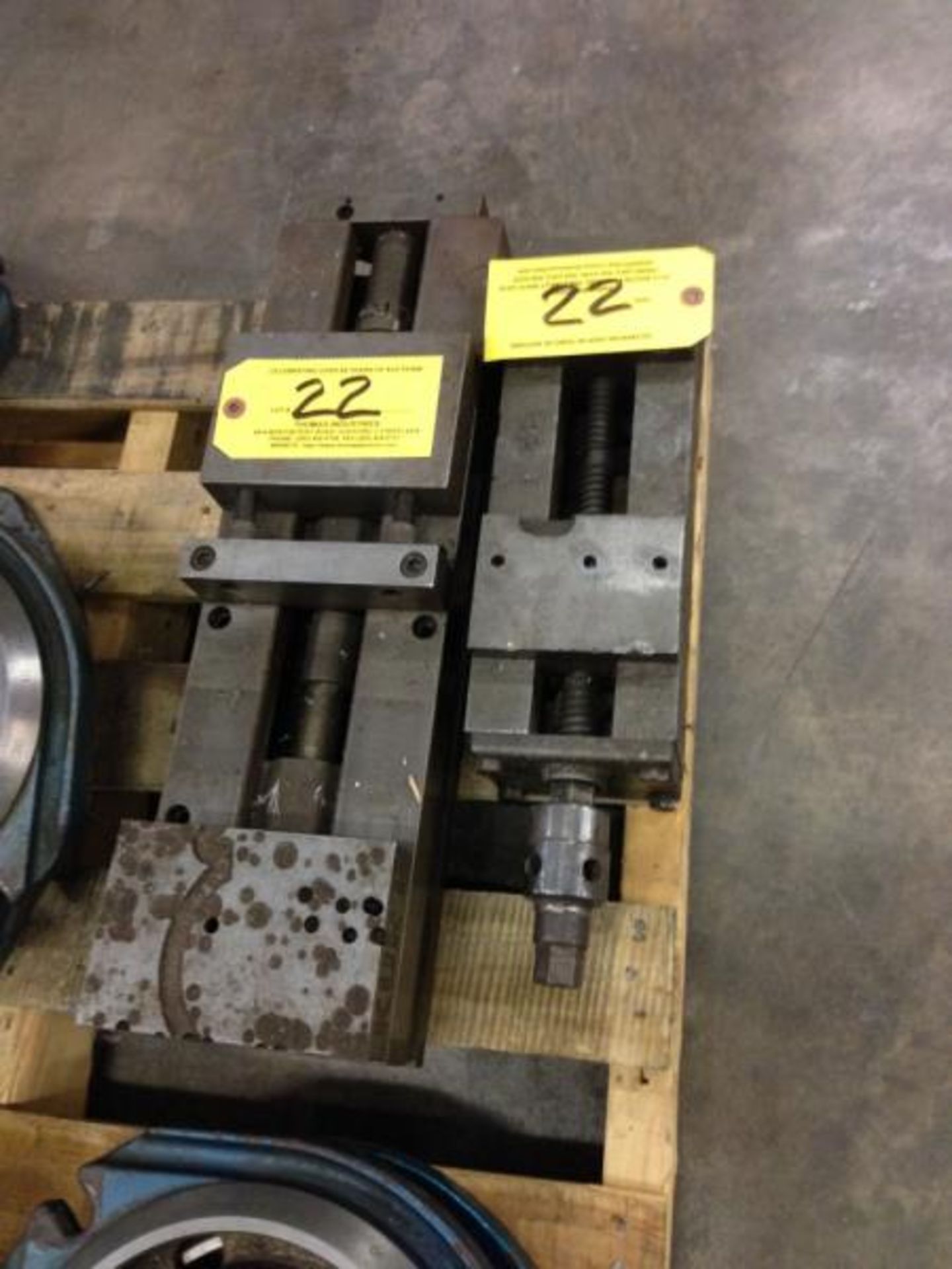 (1) KURT 6" DOUBLE LOCK VISE &