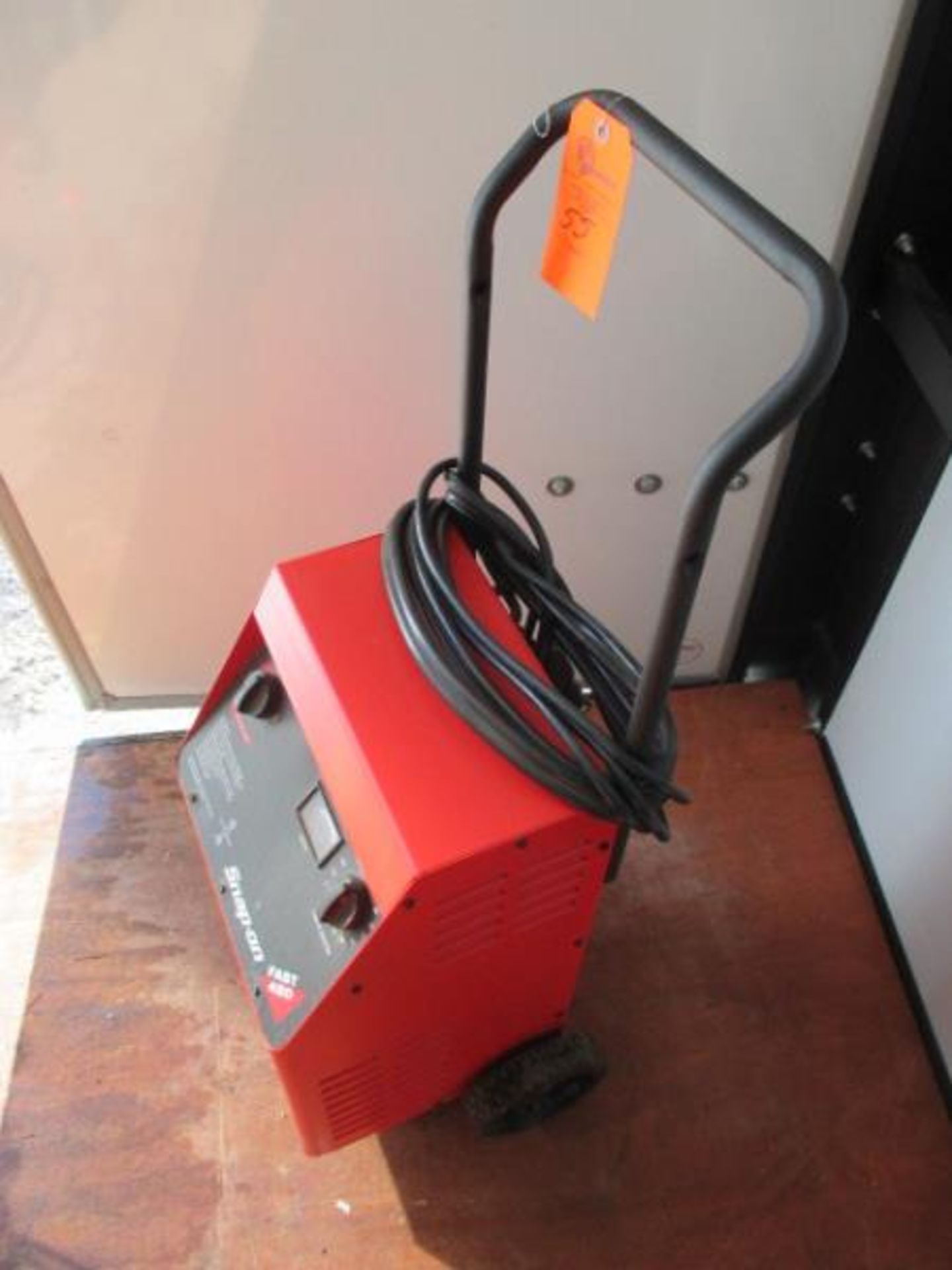 Snap-On Fast 420 Battery Charger on Wheels, Model: BC4200, SN: 0225B1328 Model: BC4200, SN: - Image 6 of 6