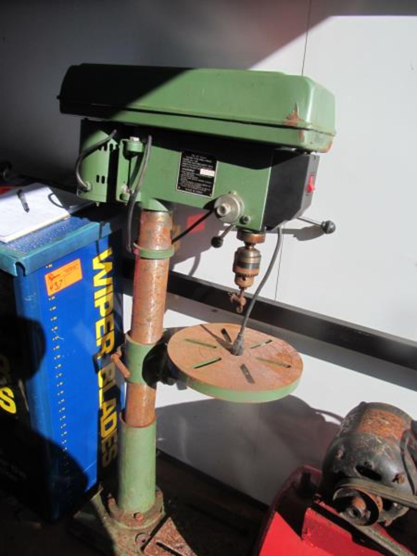 16 Speed Floor Type Drill Press, Model: HL-16F