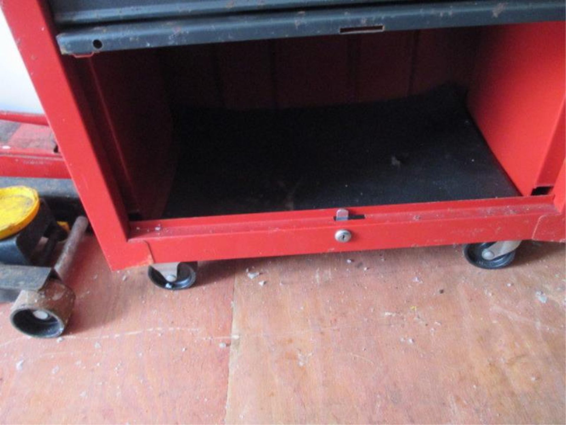 Craftsman Rolling Tool Box, Red, 3 Sections, 15 Drawers, Lower Lift Cover, Lift Top, Lockable w/ - Image 16 of 16