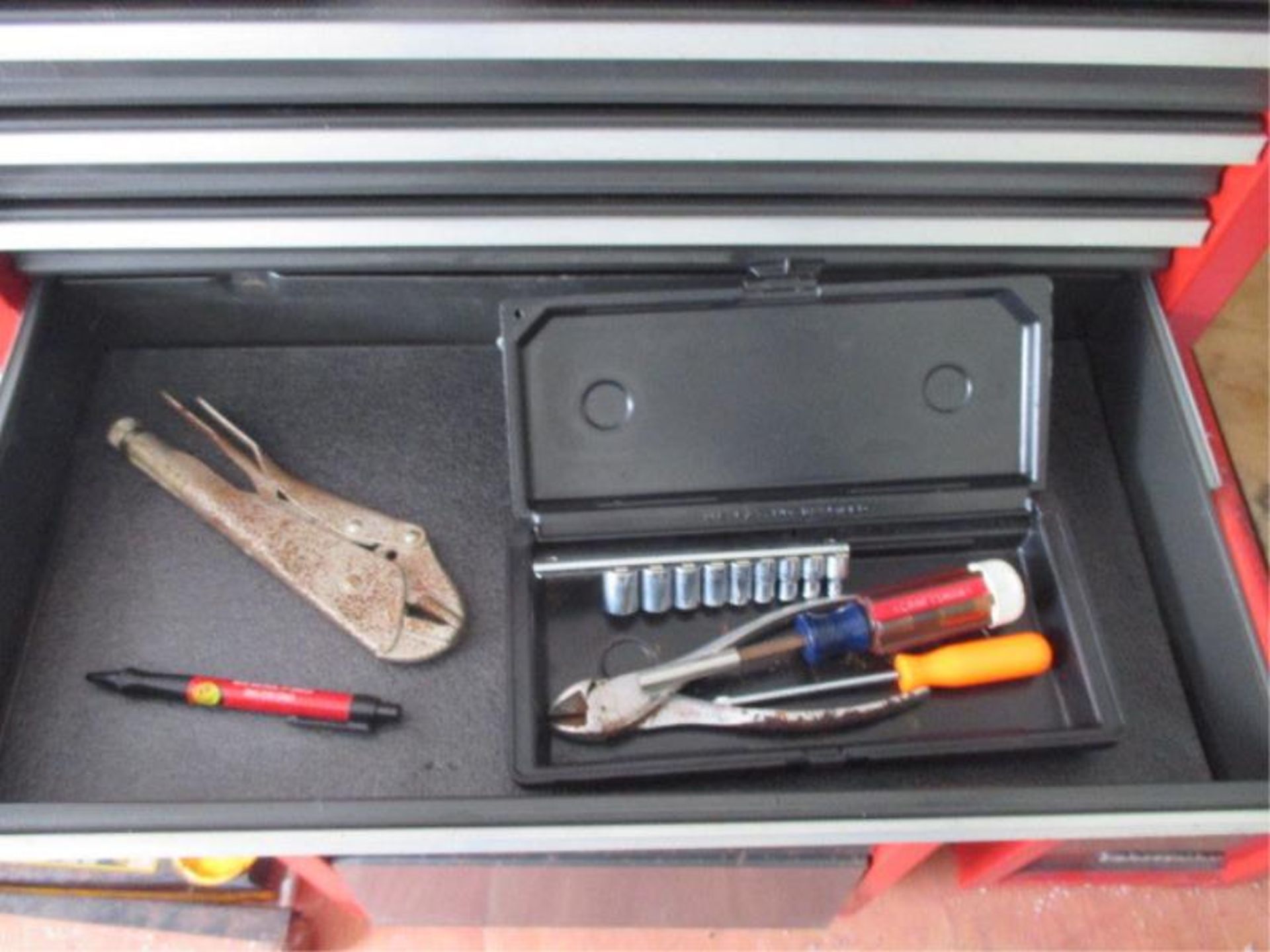 Craftsman Rolling Tool Box, Red, 3 Sections, 15 Drawers, Lower Lift Cover, Lift Top, Lockable w/ - Image 8 of 16