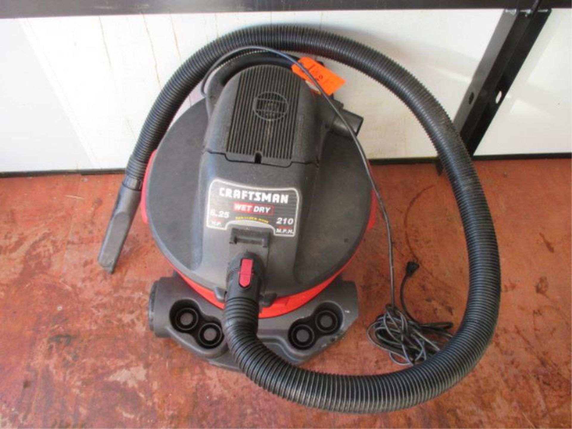 Crafsman Wet / Dry Vac, 16 Gallon, 6.25 Peak HP, 210 Blower MPH, Red 210 Blower MPH, Red - Image 2 of 5