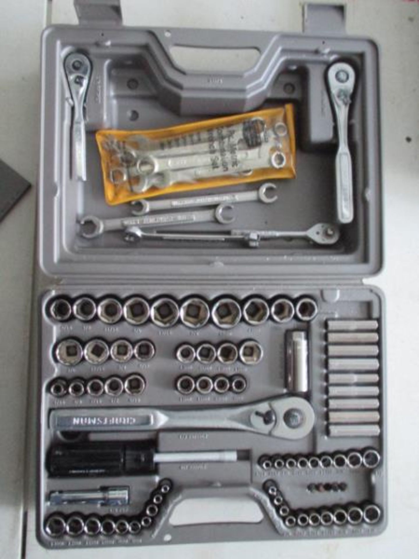 Craftsman 76pc Mechanics Tool Set in Case - Open Looks New Looks New