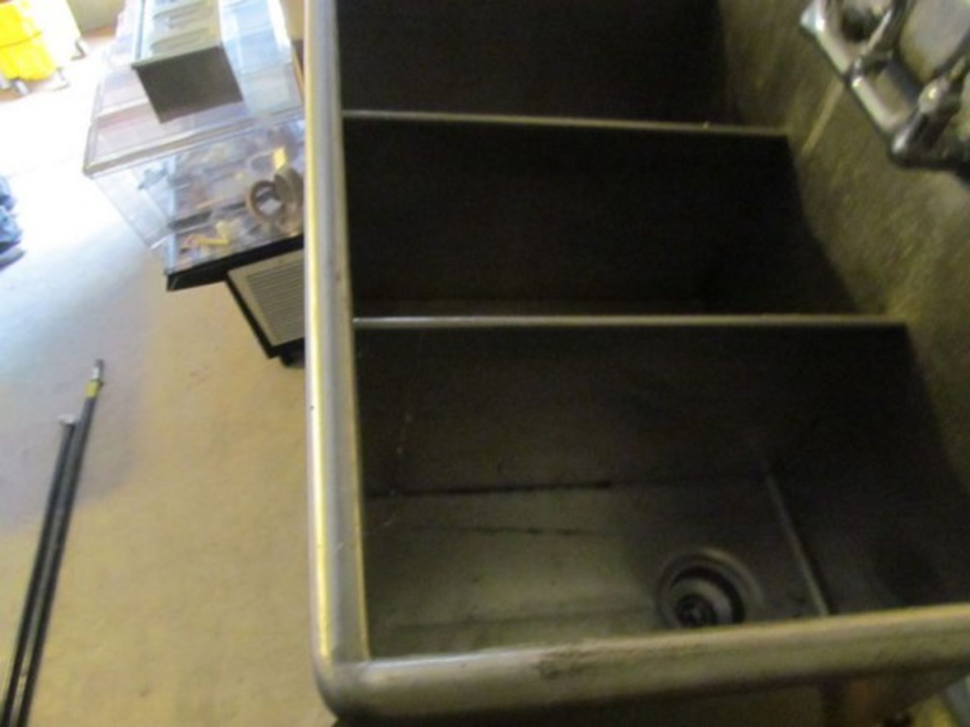 Three Compartment Sink with welded Seams - Image 4 of 4