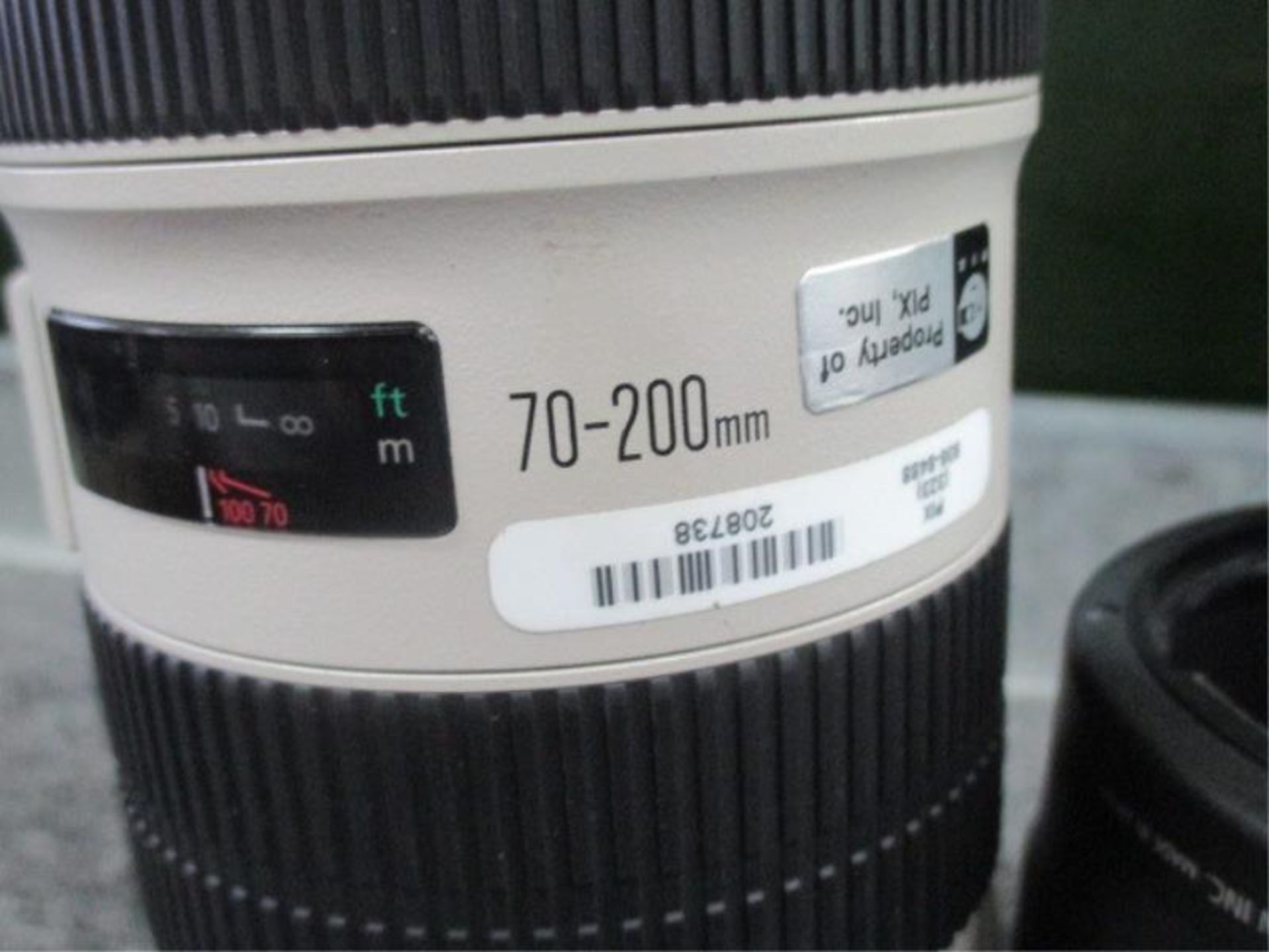 Canon EF 70-200 f/.2.8L IS USM Zoom Lens - Image 2 of 3