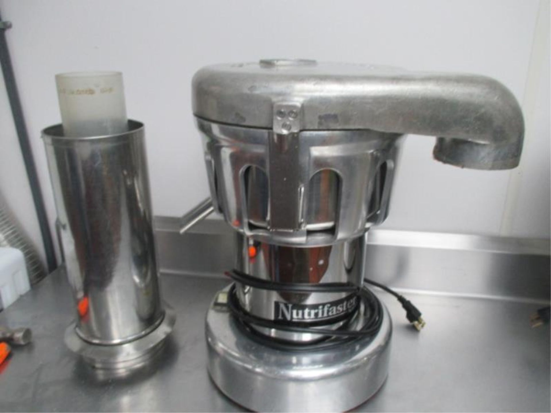 Juice Extractor, Model: Nutrifaster N450, SN: - Image 3 of 4