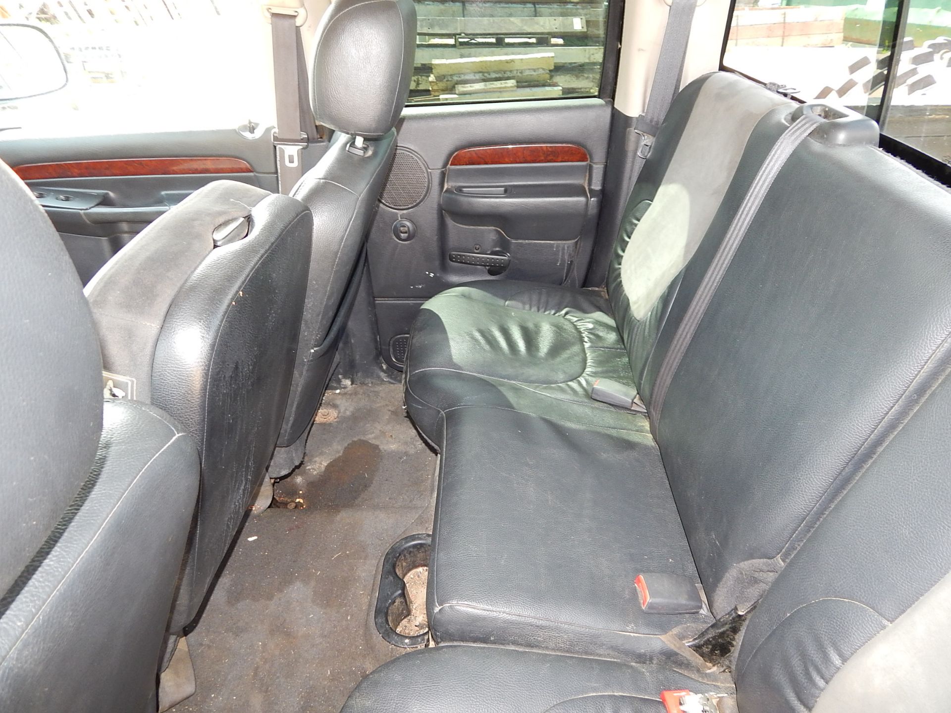 2004 DODGE 3500 4-Door Pickup Truck, Black, Dual Rear Tires, 8 ft. Bed, Auto, VIN 3D7MA48C93G859310, - Image 13 of 22